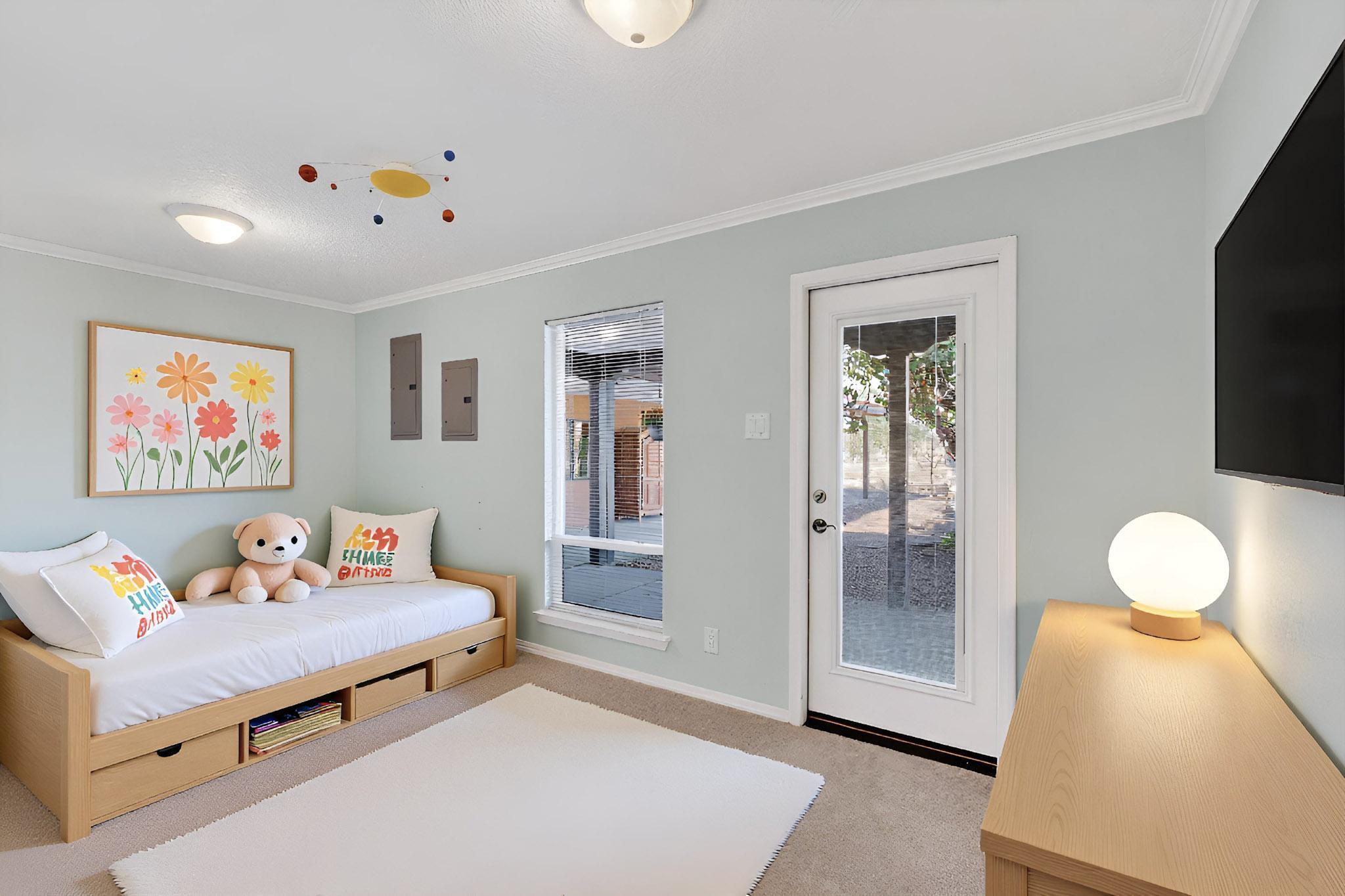 8909 Rio Grande Boulevard NW