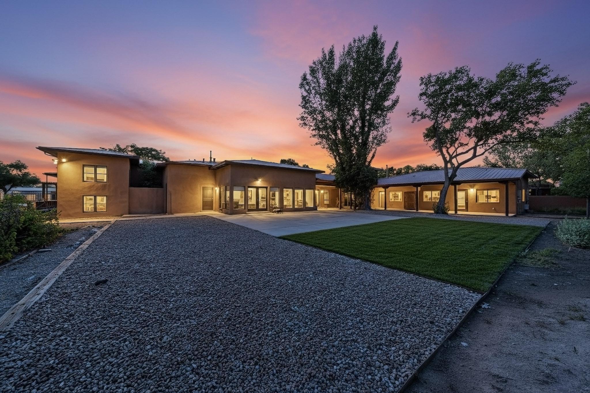 8909 Rio Grande Boulevard NW