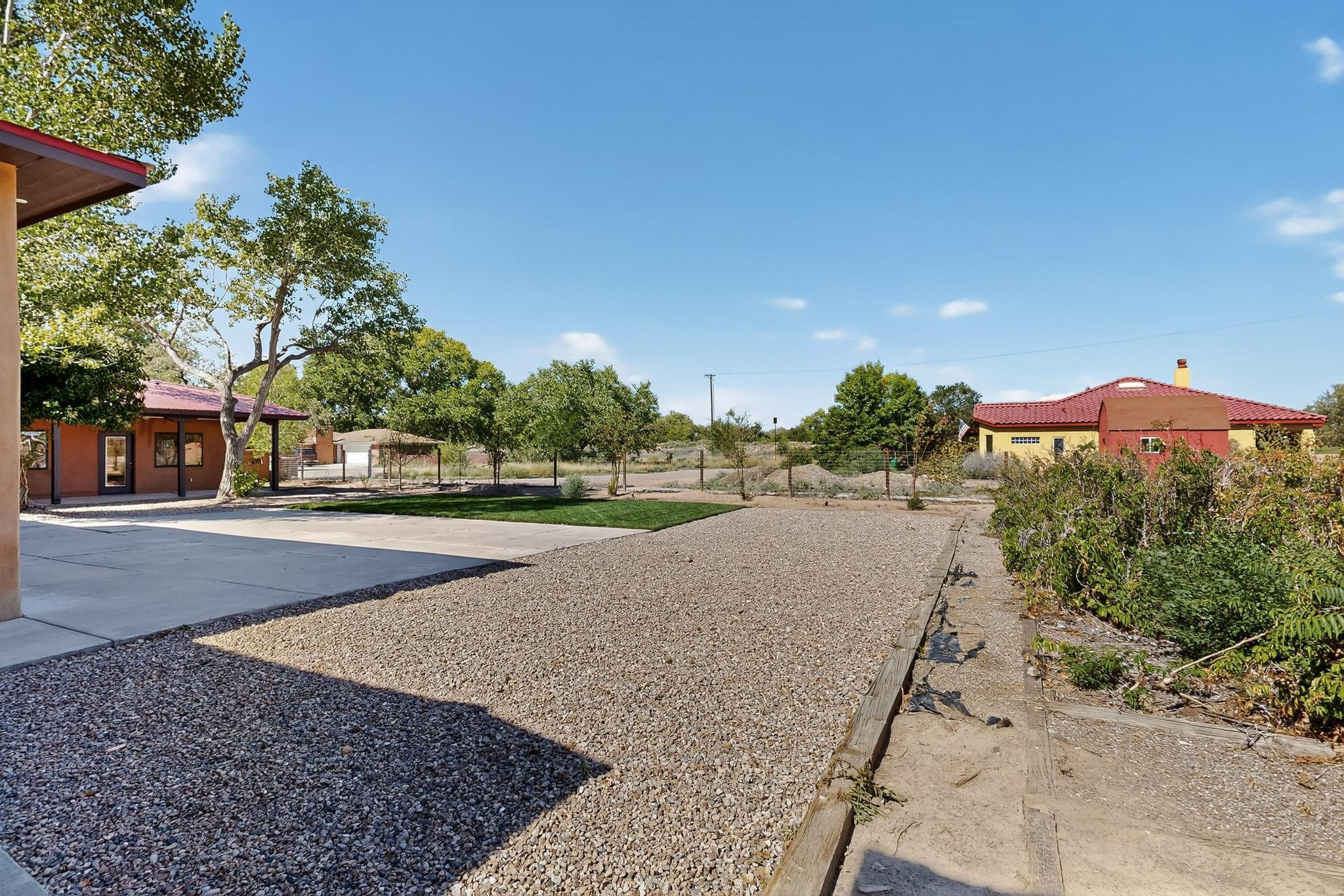 8909 Rio Grande Boulevard NW