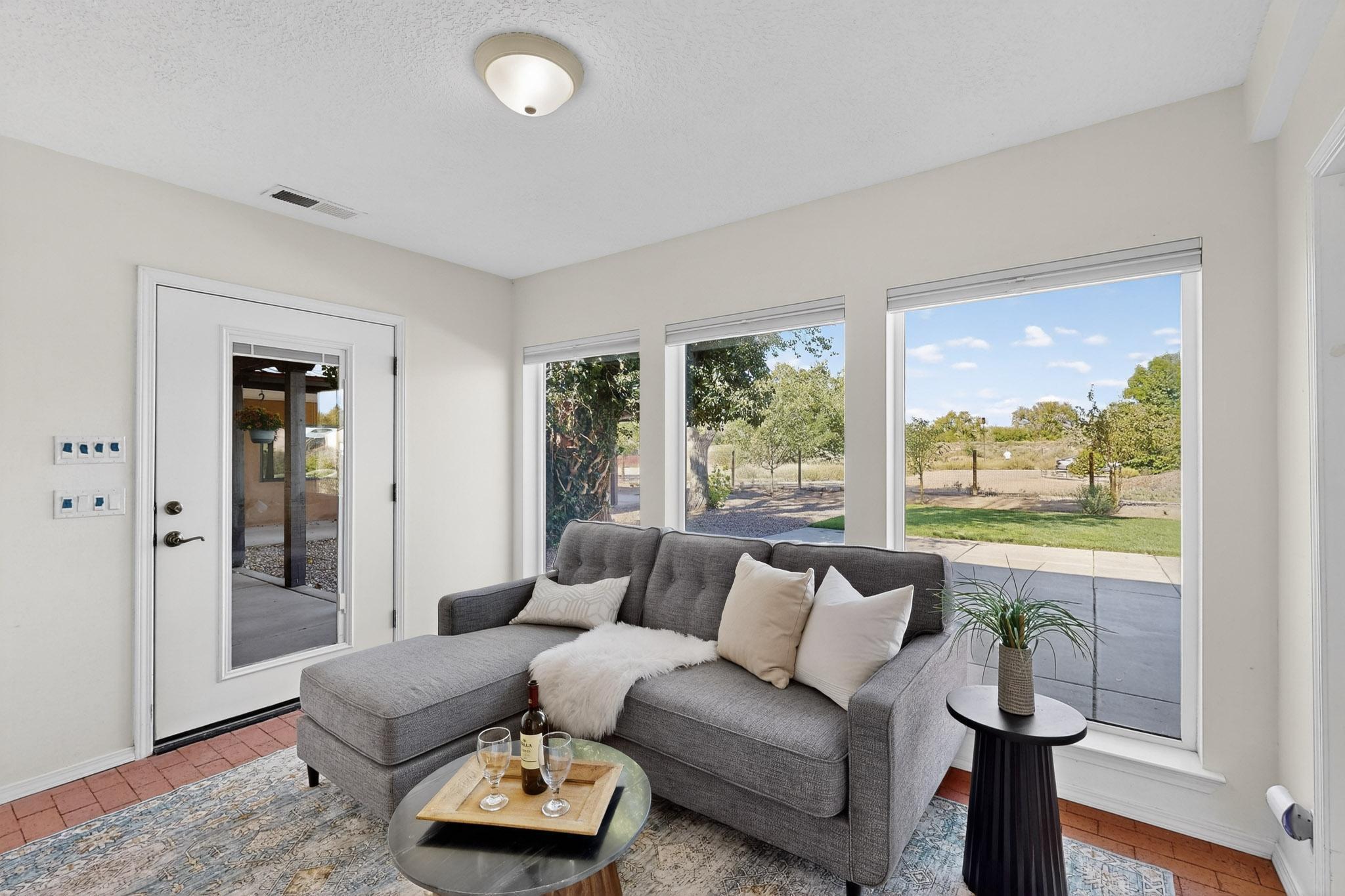 8909 Rio Grande Boulevard NW