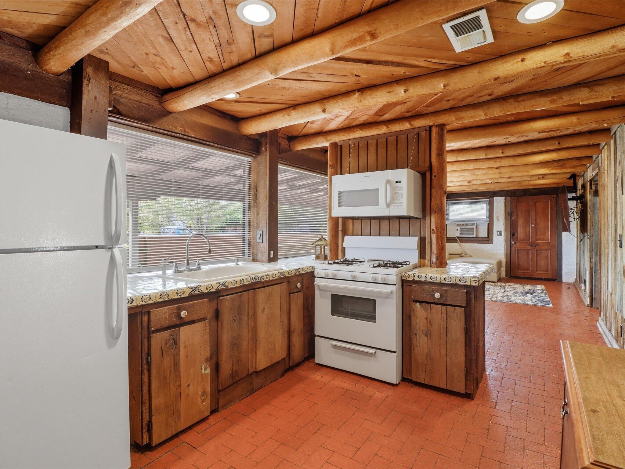 1174 CALLE SAN LORENZO