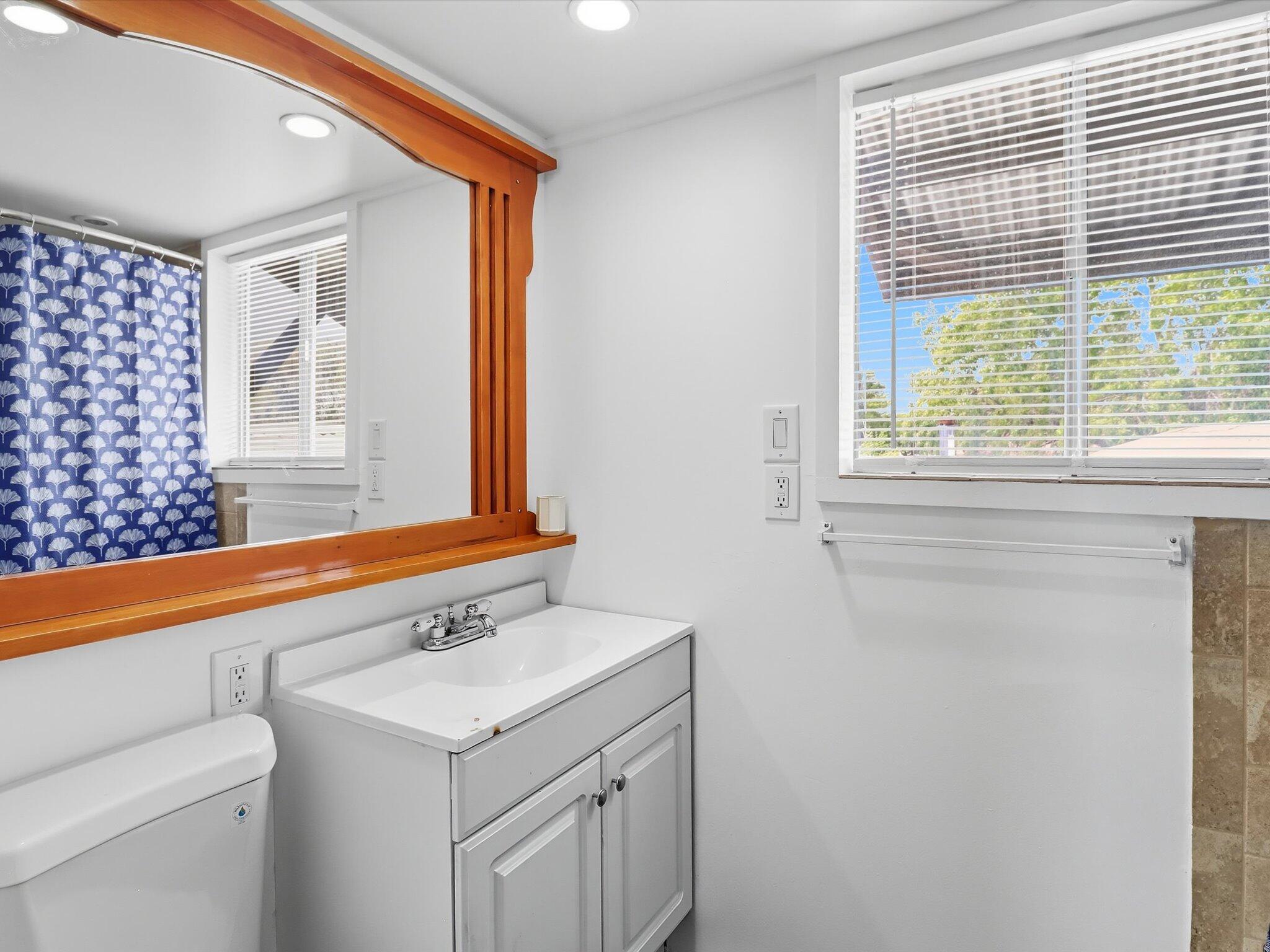 1174 CALLE SAN LORENZO