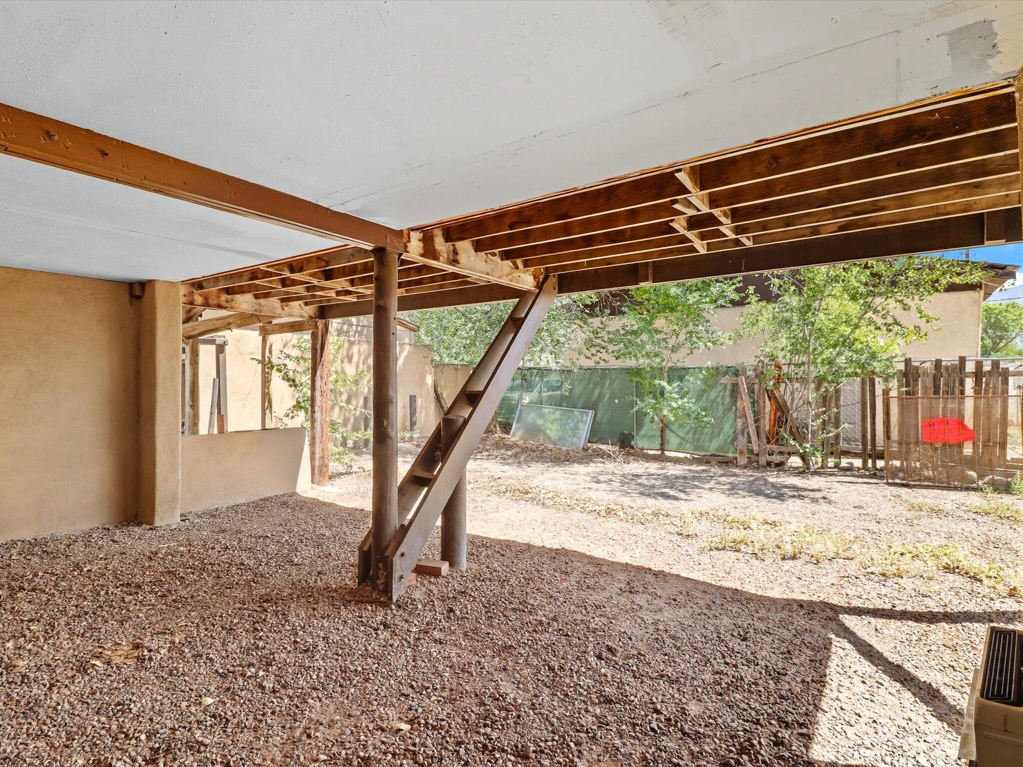 1174 CALLE SAN LORENZO