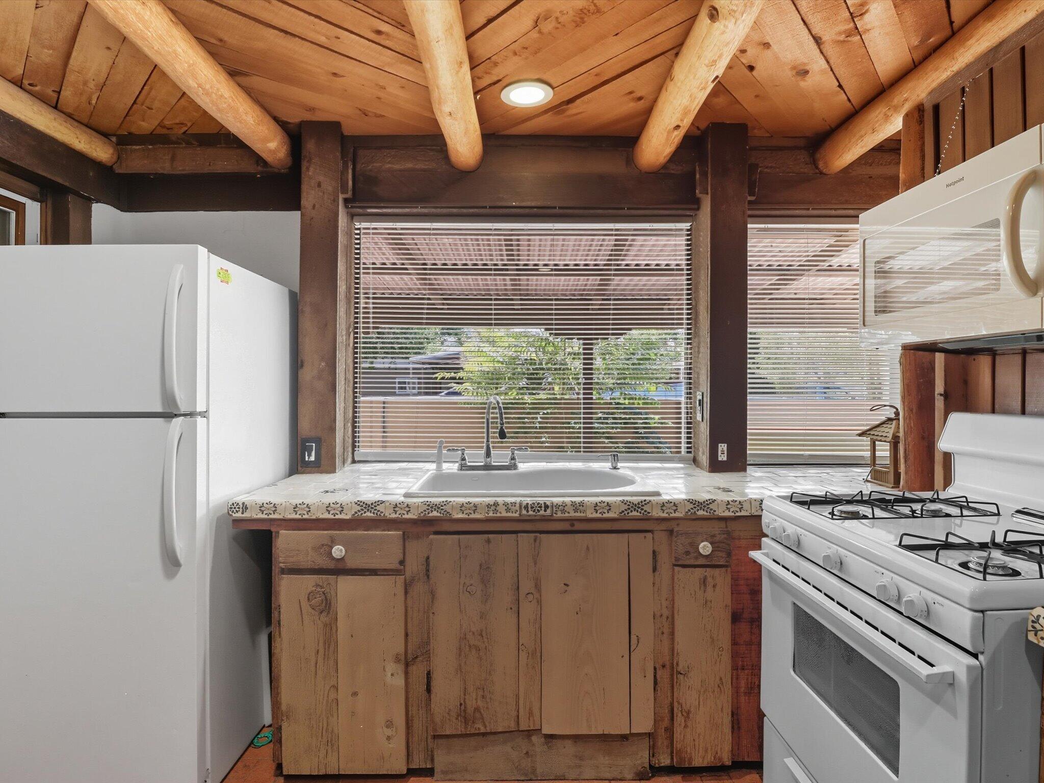 1174 CALLE SAN LORENZO