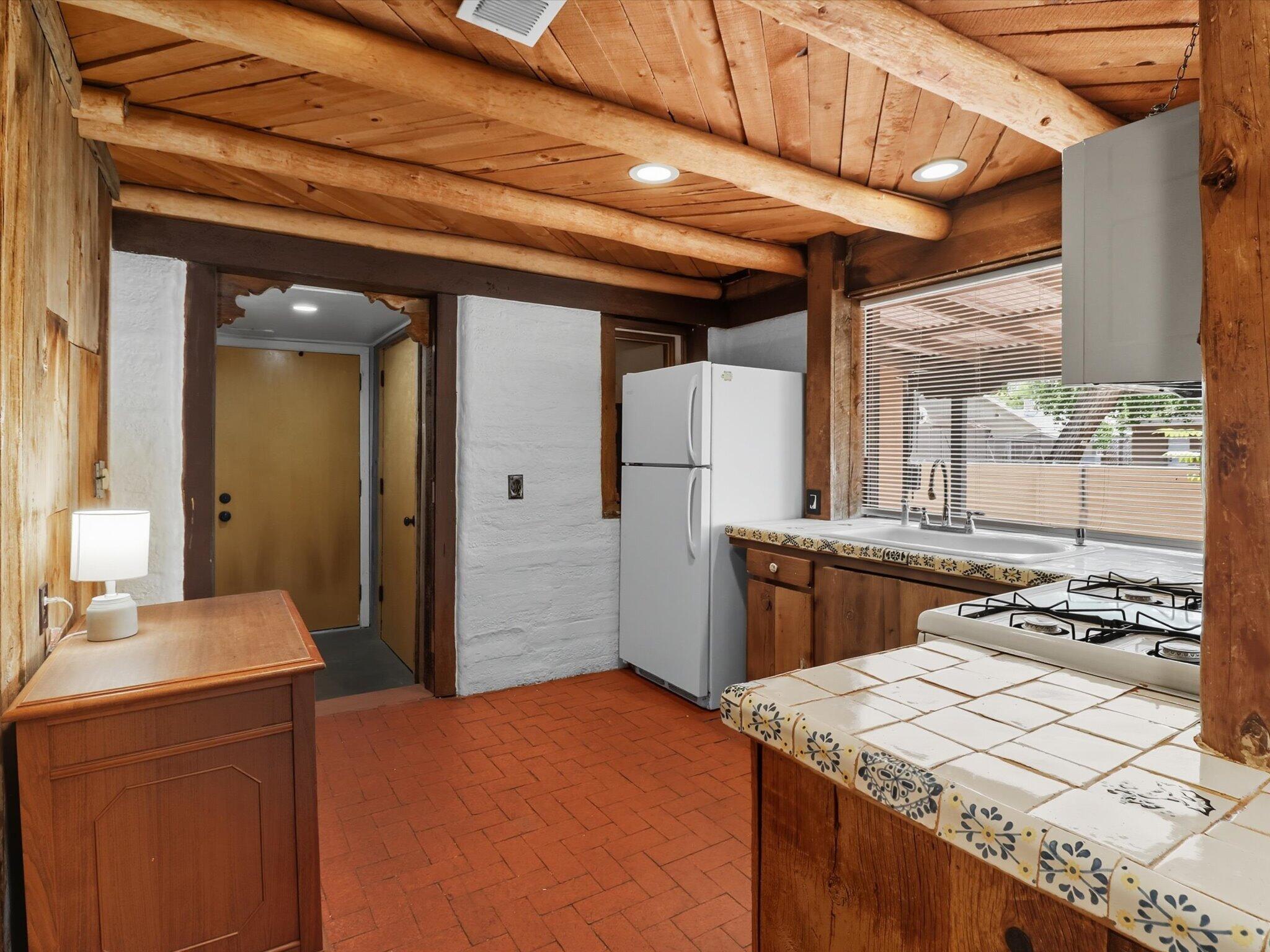 1174 CALLE SAN LORENZO