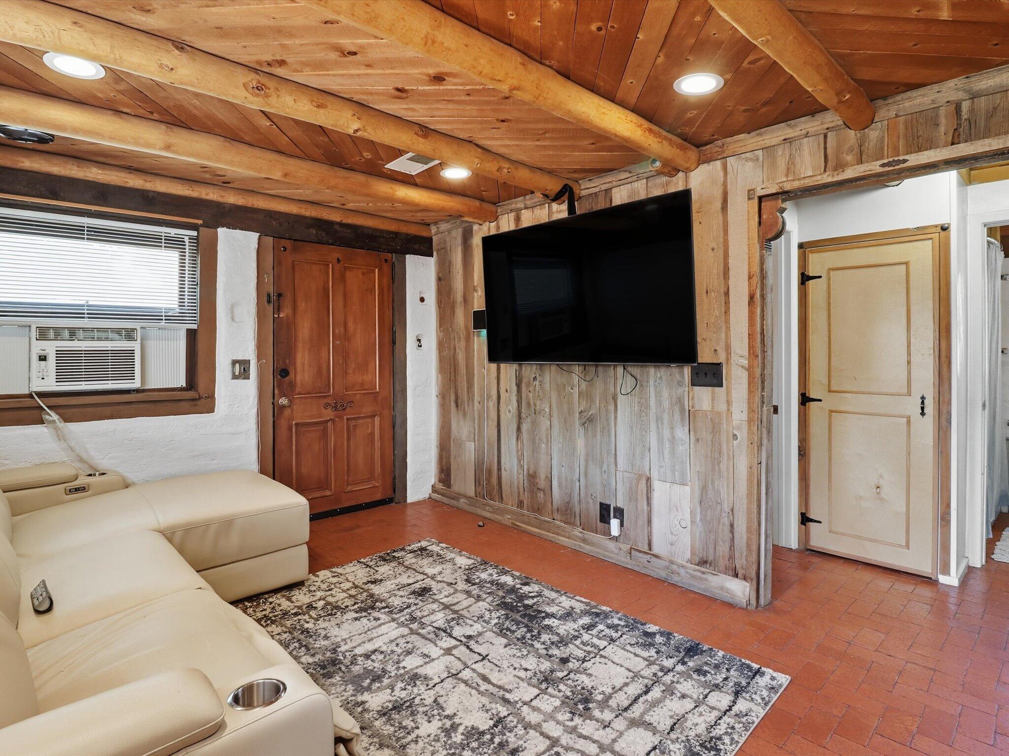 1174 CALLE SAN LORENZO