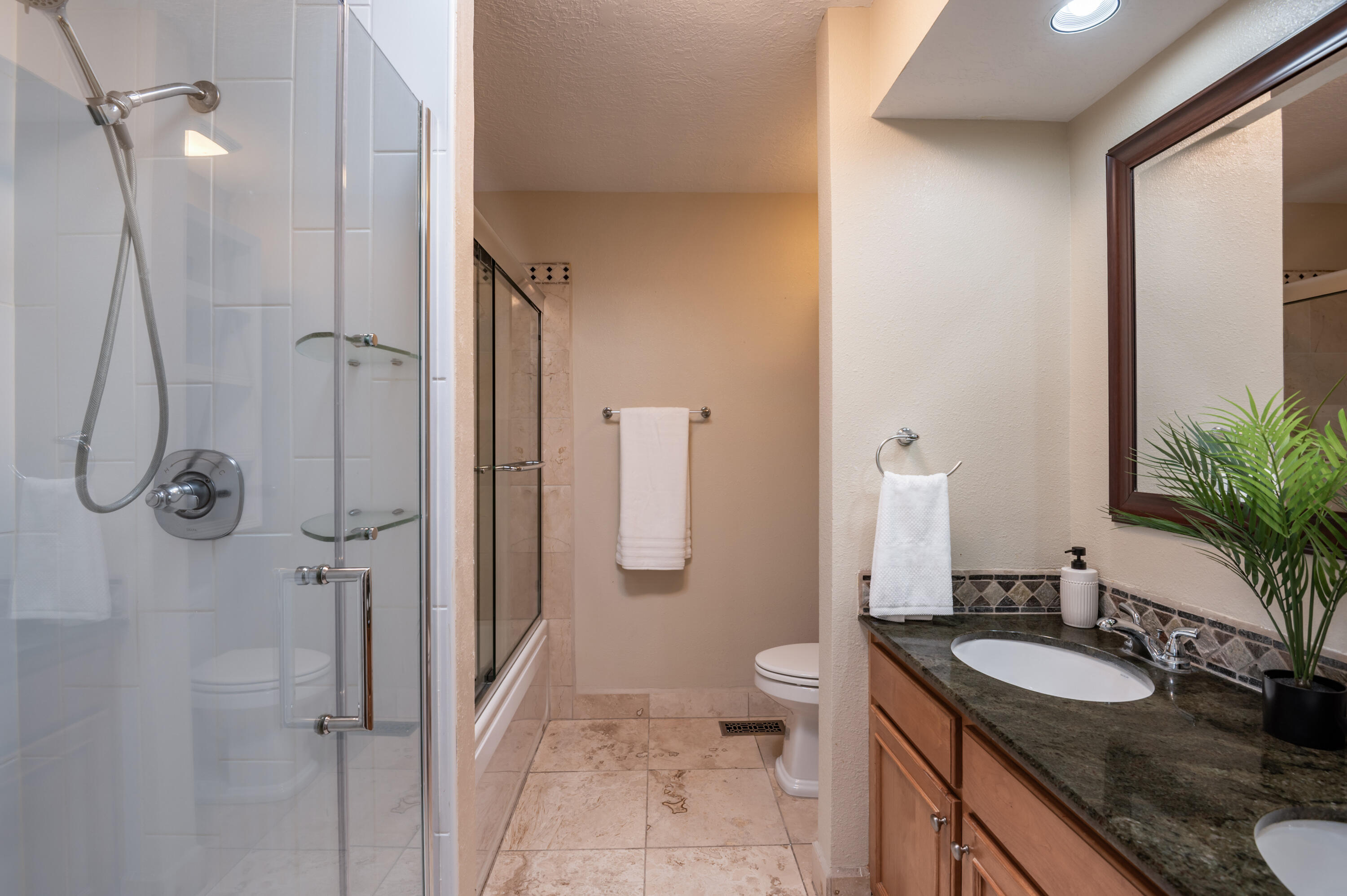 7933 ACADEMY Trail NE