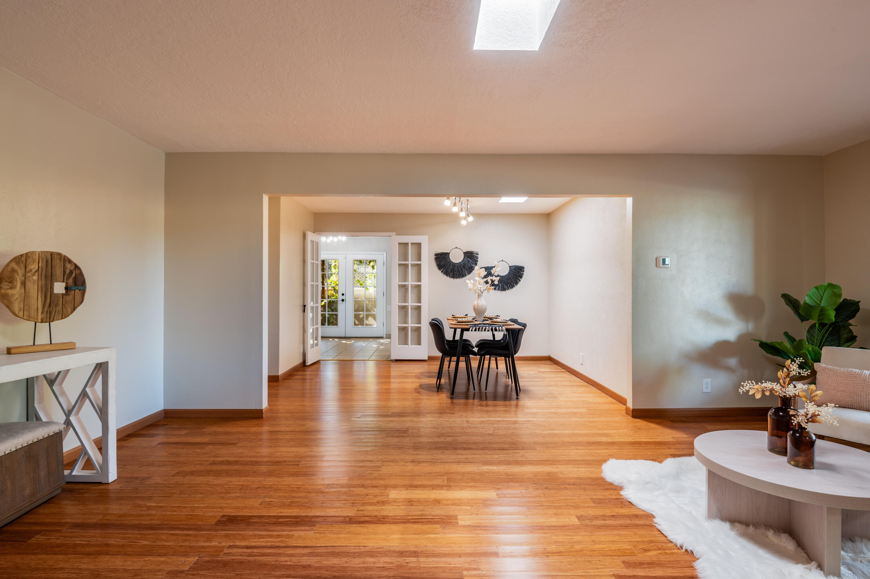 7933 ACADEMY Trail NE