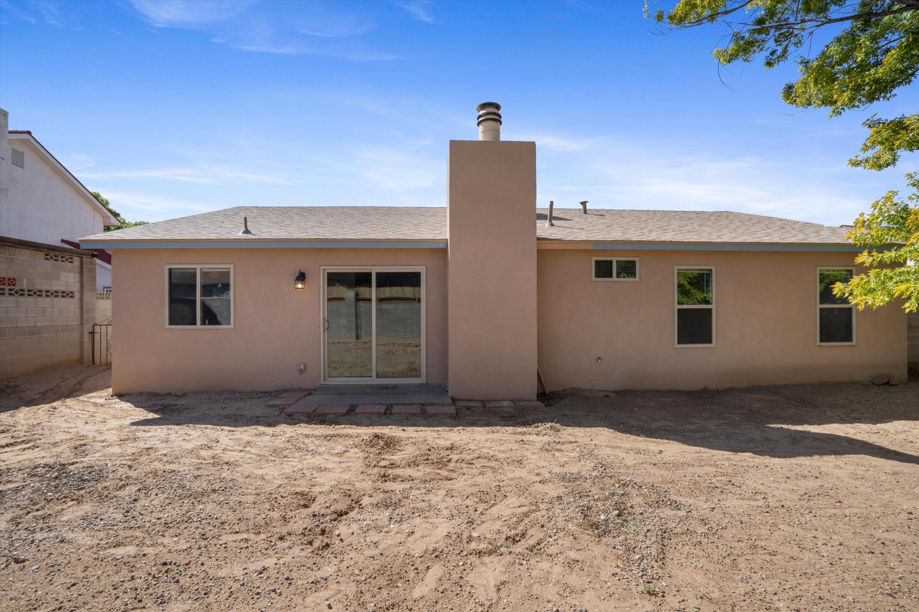 6005 Rio Pueblo Drive NW