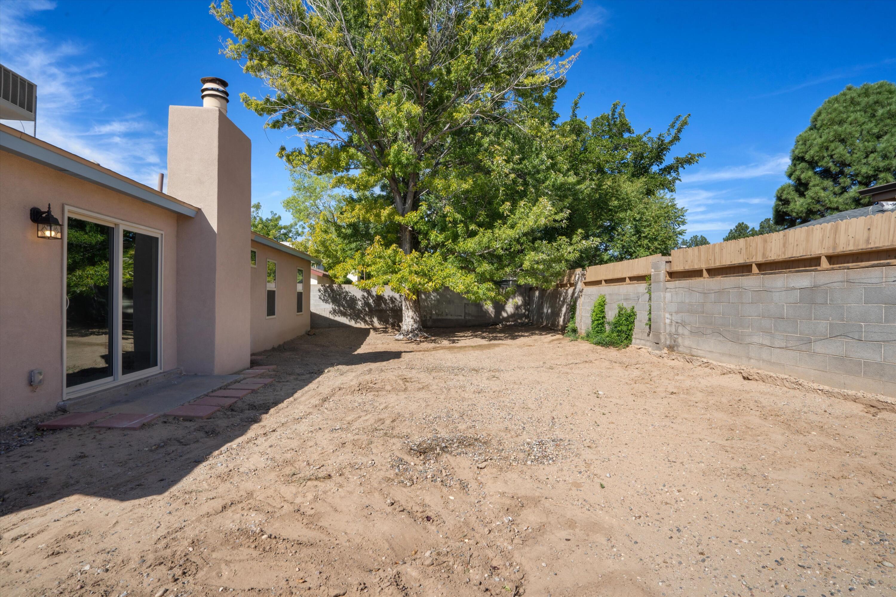 6005 Rio Pueblo Drive NW