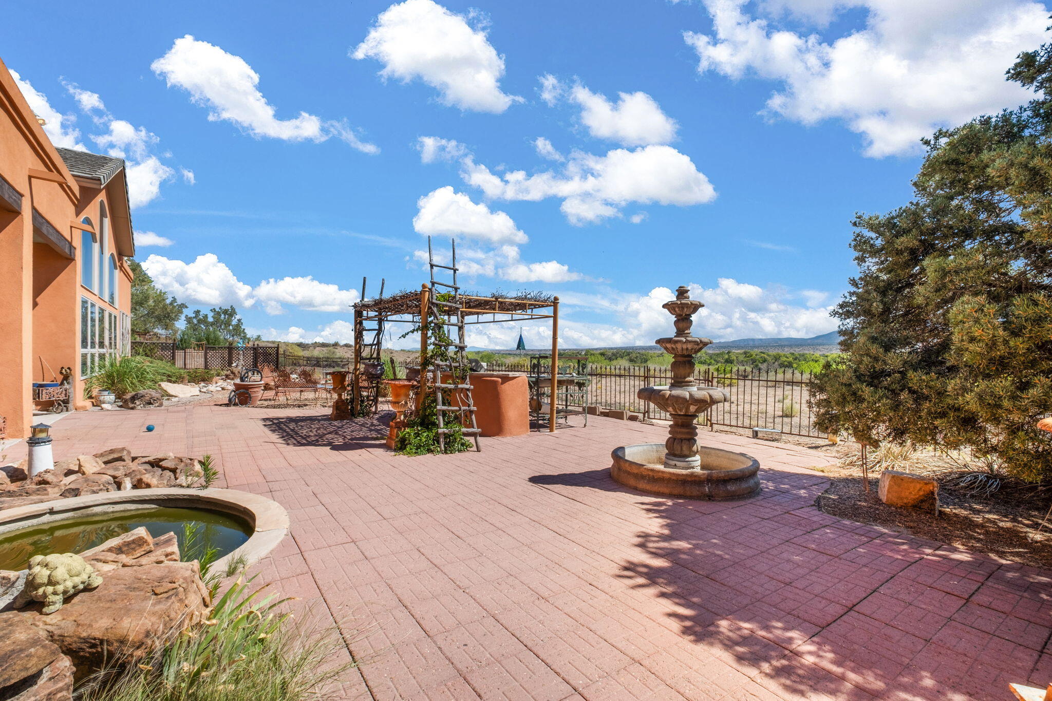 2520 SANDIA Loop NE