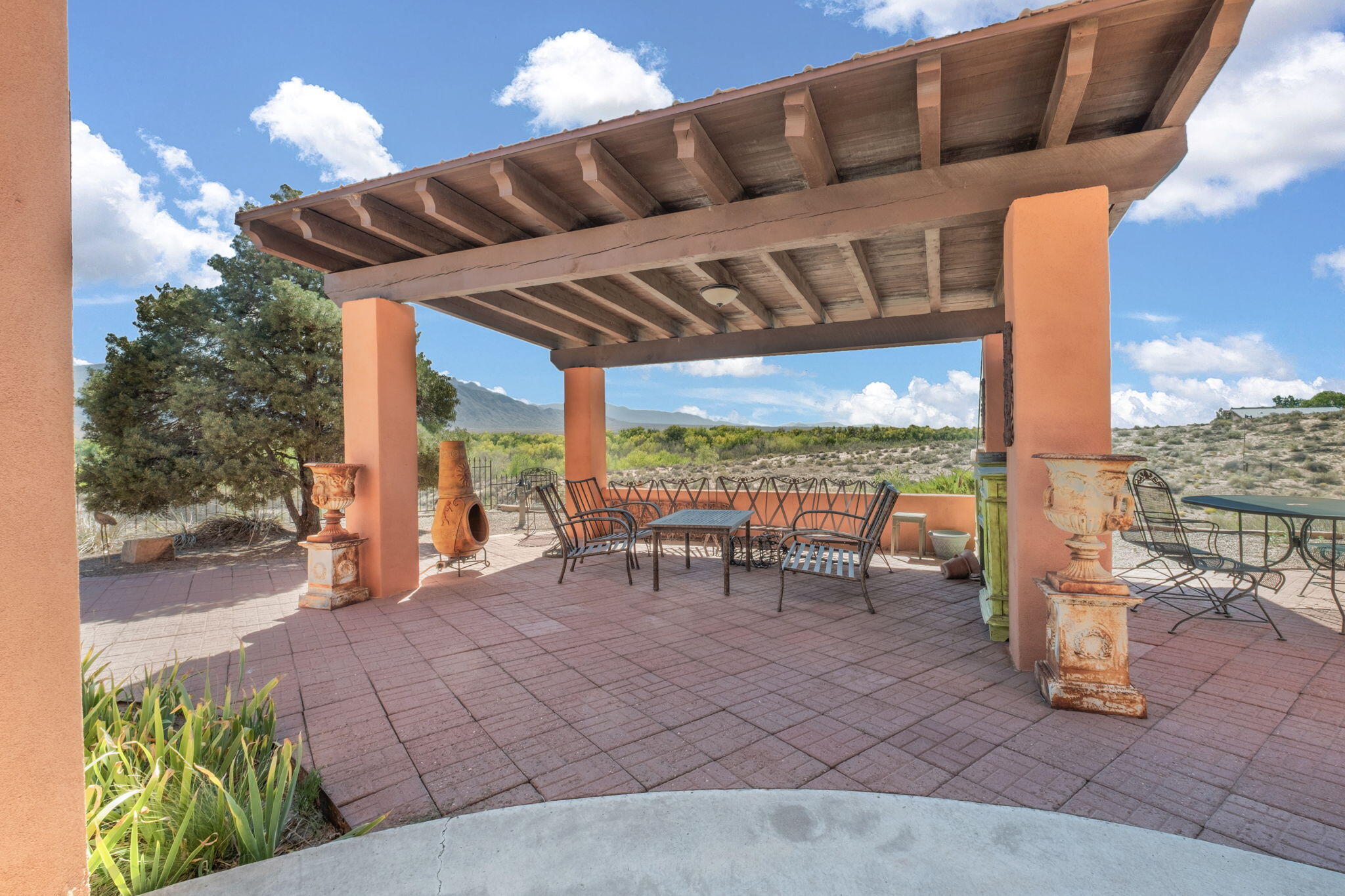 2520 SANDIA Loop NE