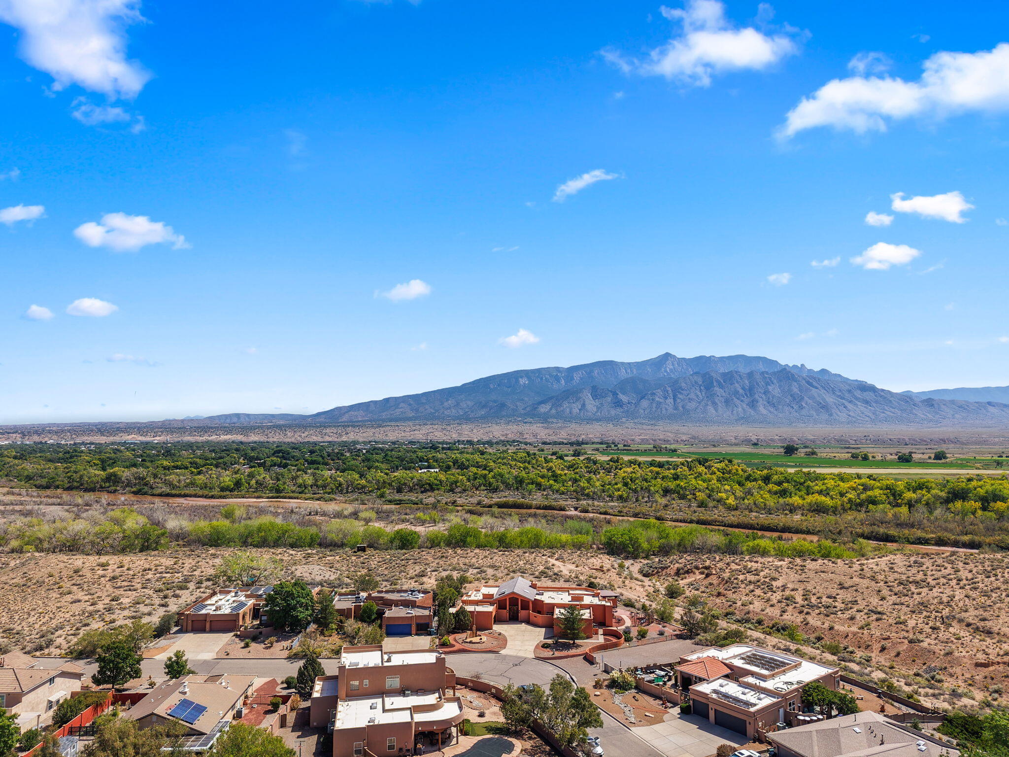 2520 SANDIA Loop NE