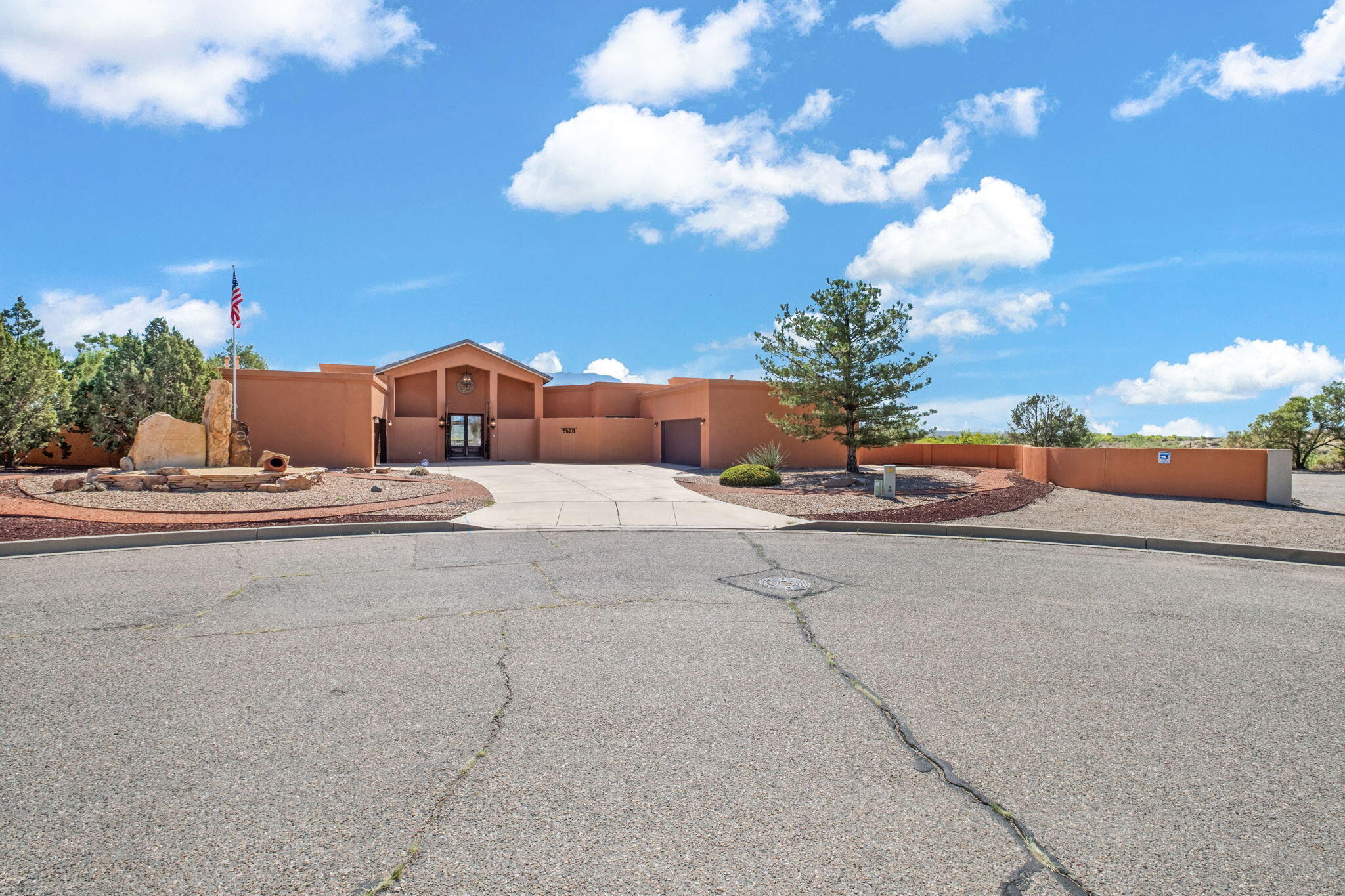 2520 SANDIA Loop NE