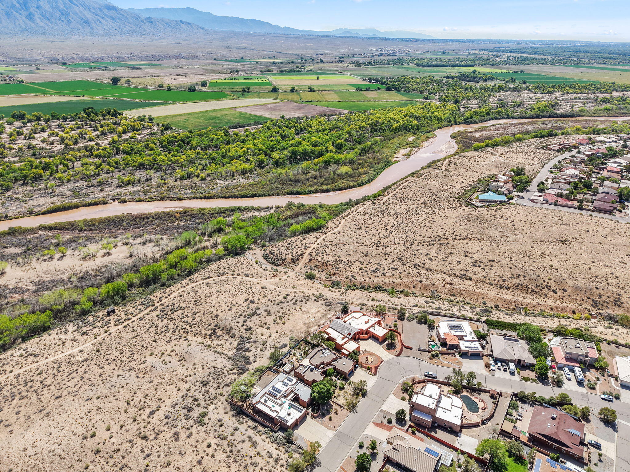 2520 SANDIA Loop NE