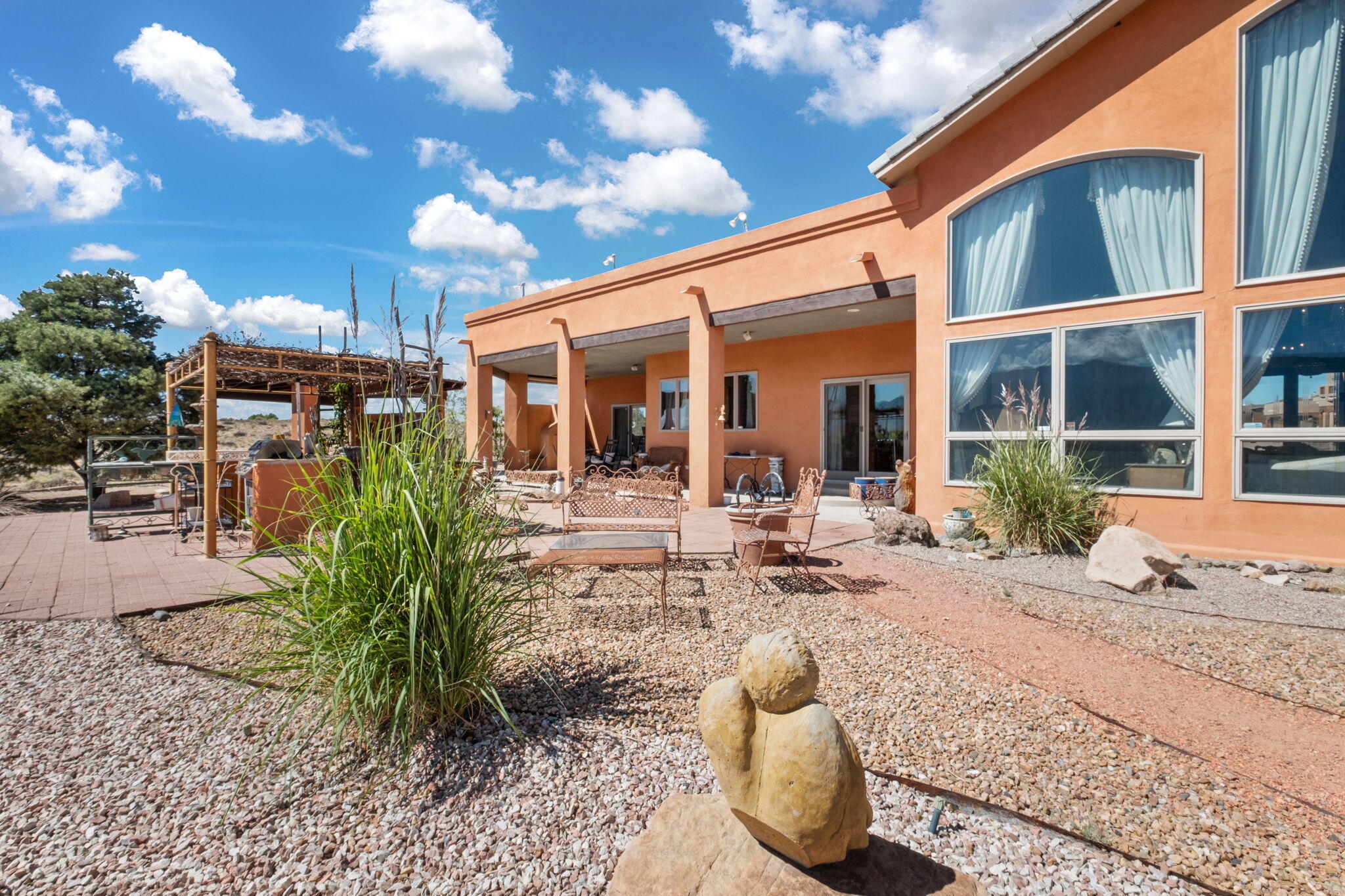 2520 SANDIA Loop NE