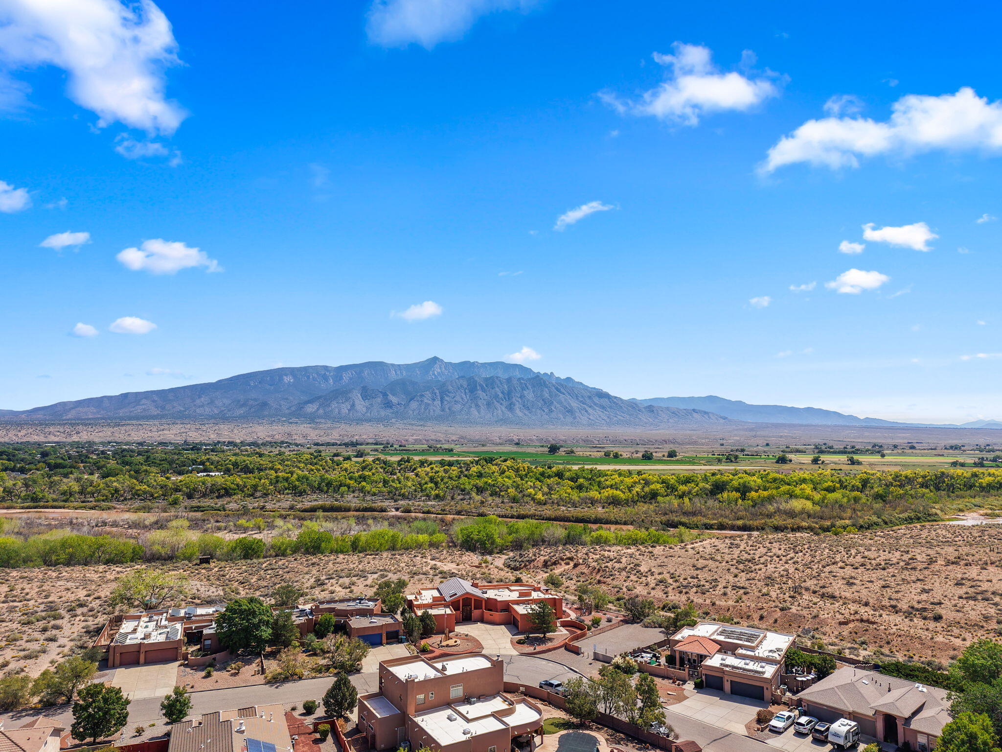 2520 SANDIA Loop NE