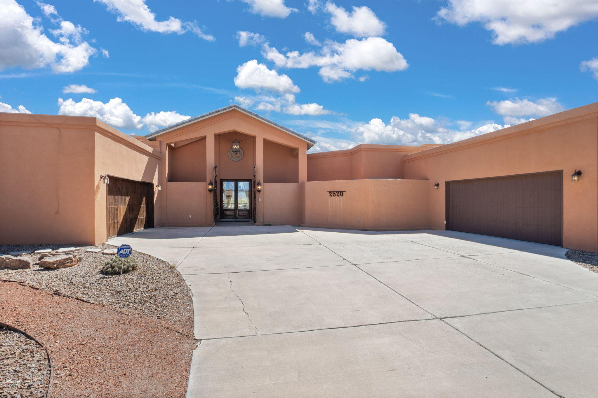 2520 SANDIA Loop NE