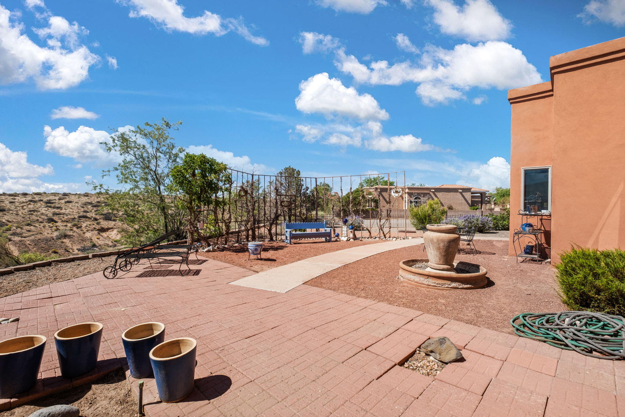 2520 SANDIA Loop NE