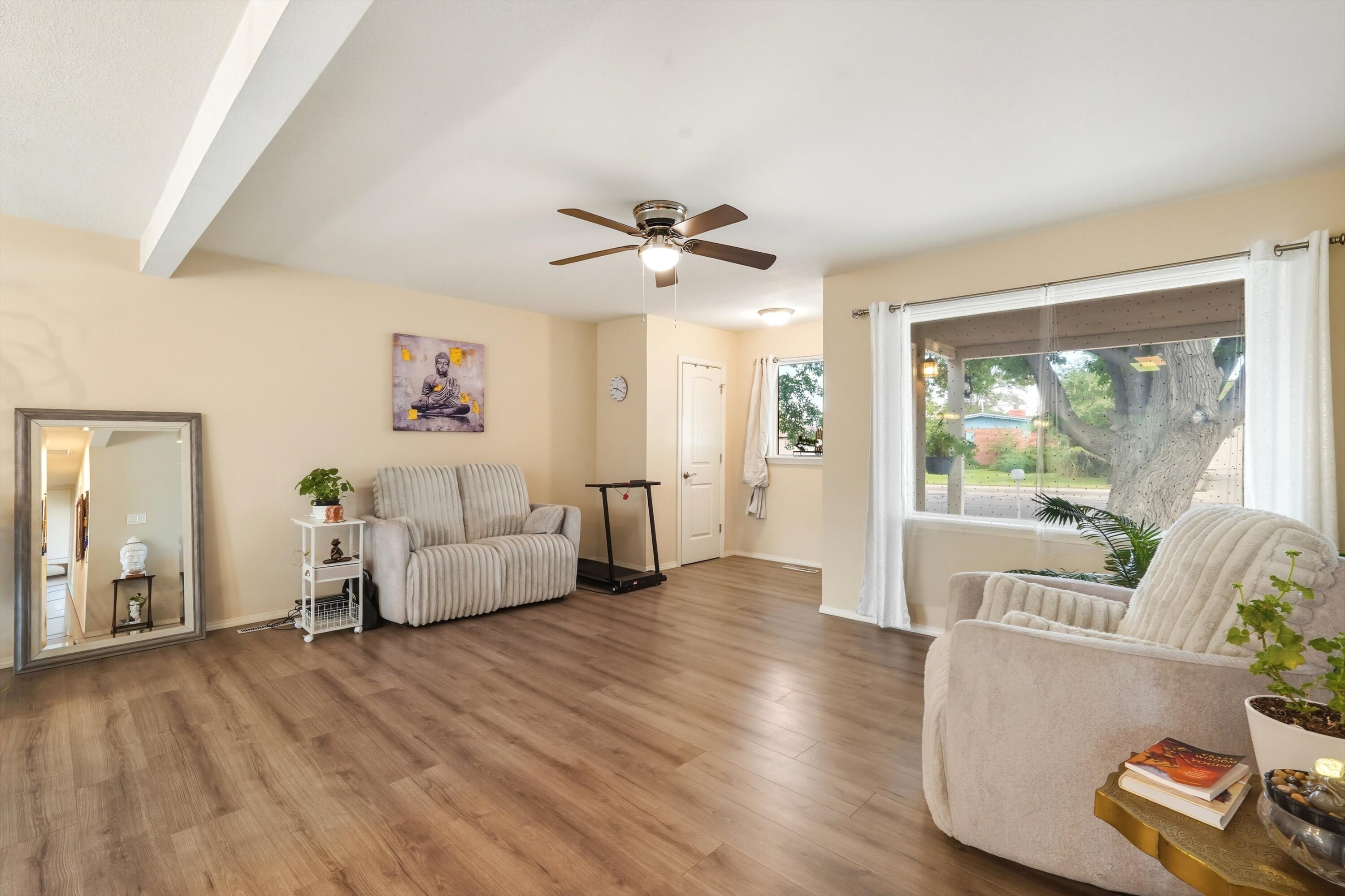 9004 SHOSHONE Road NE