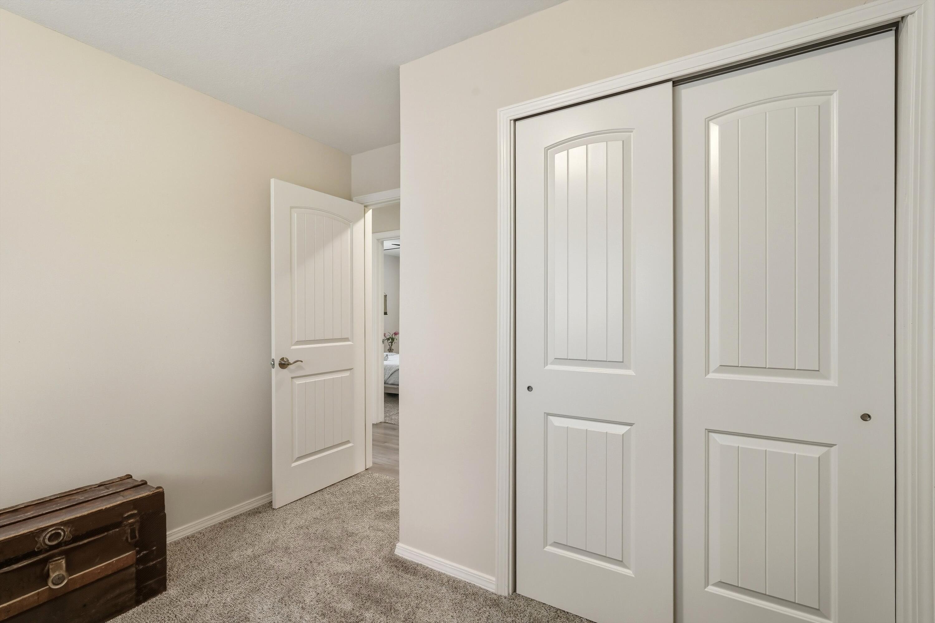 9004 SHOSHONE Road NE