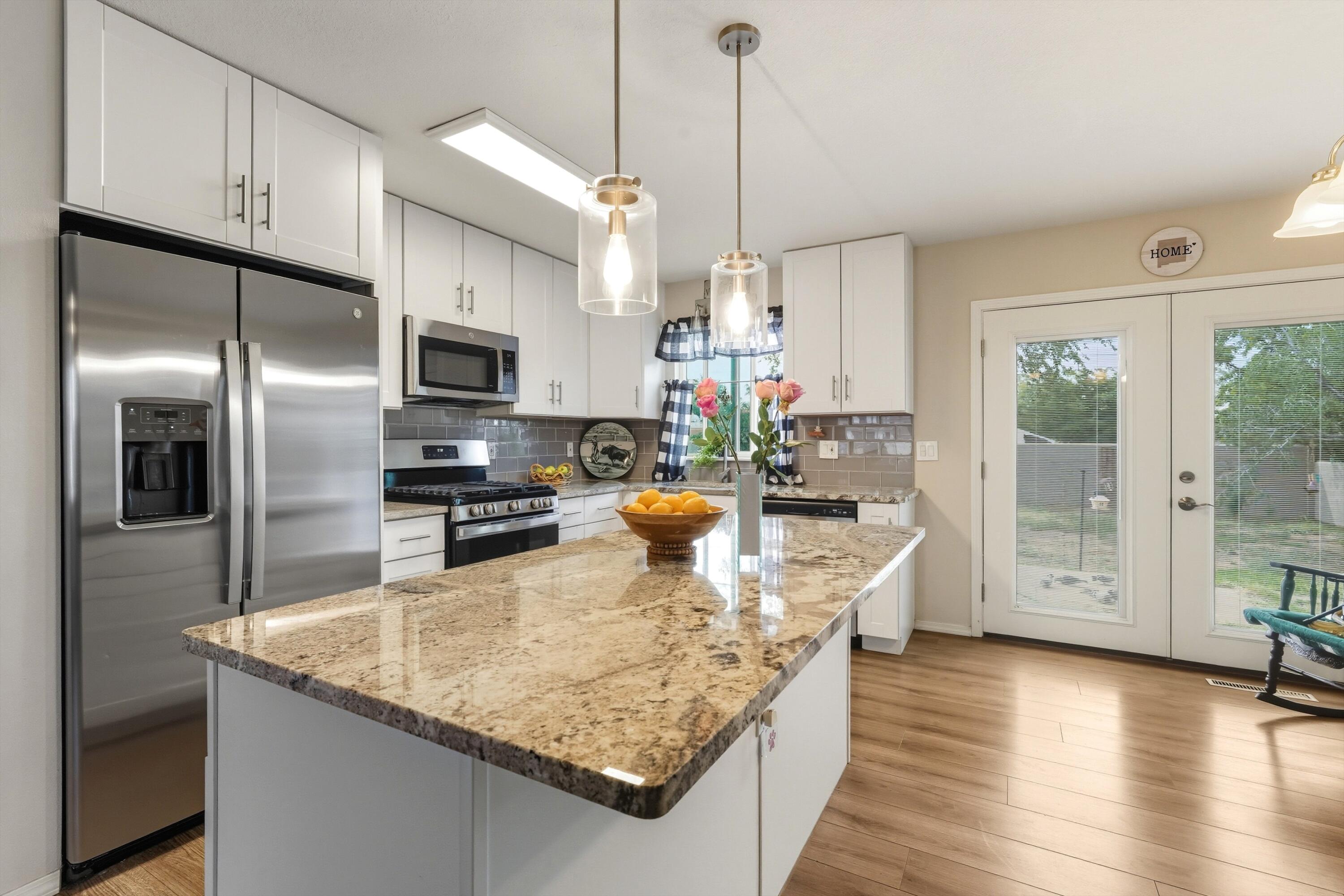 9004 SHOSHONE Road NE