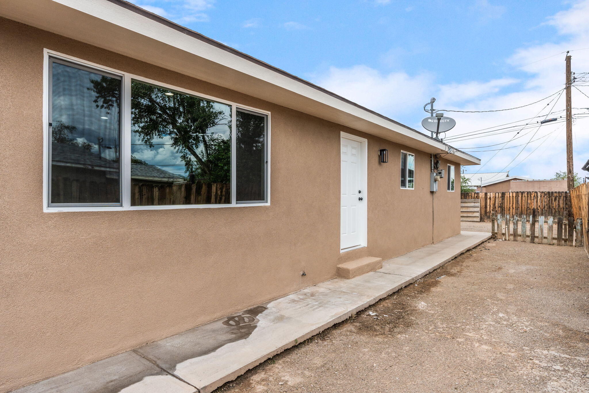 153 TYRONE Avenue NW