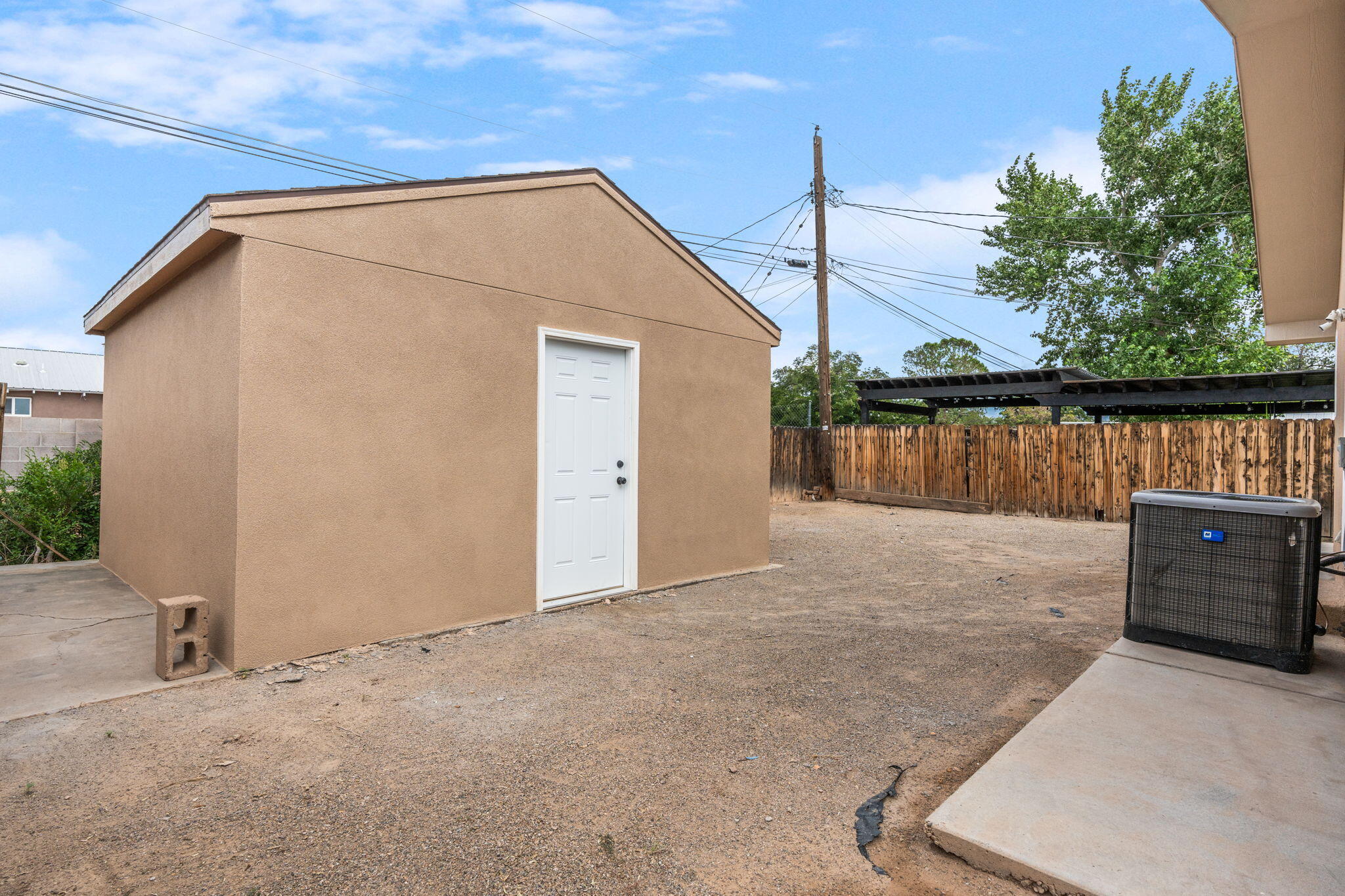 153 TYRONE Avenue NW