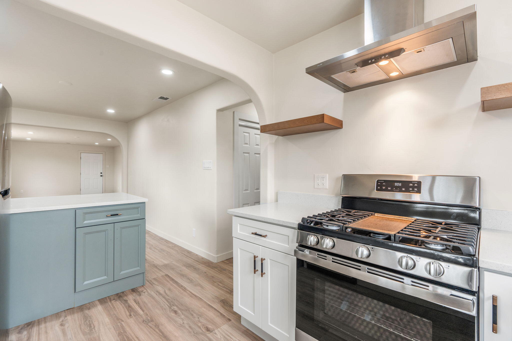 153 TYRONE Avenue NW