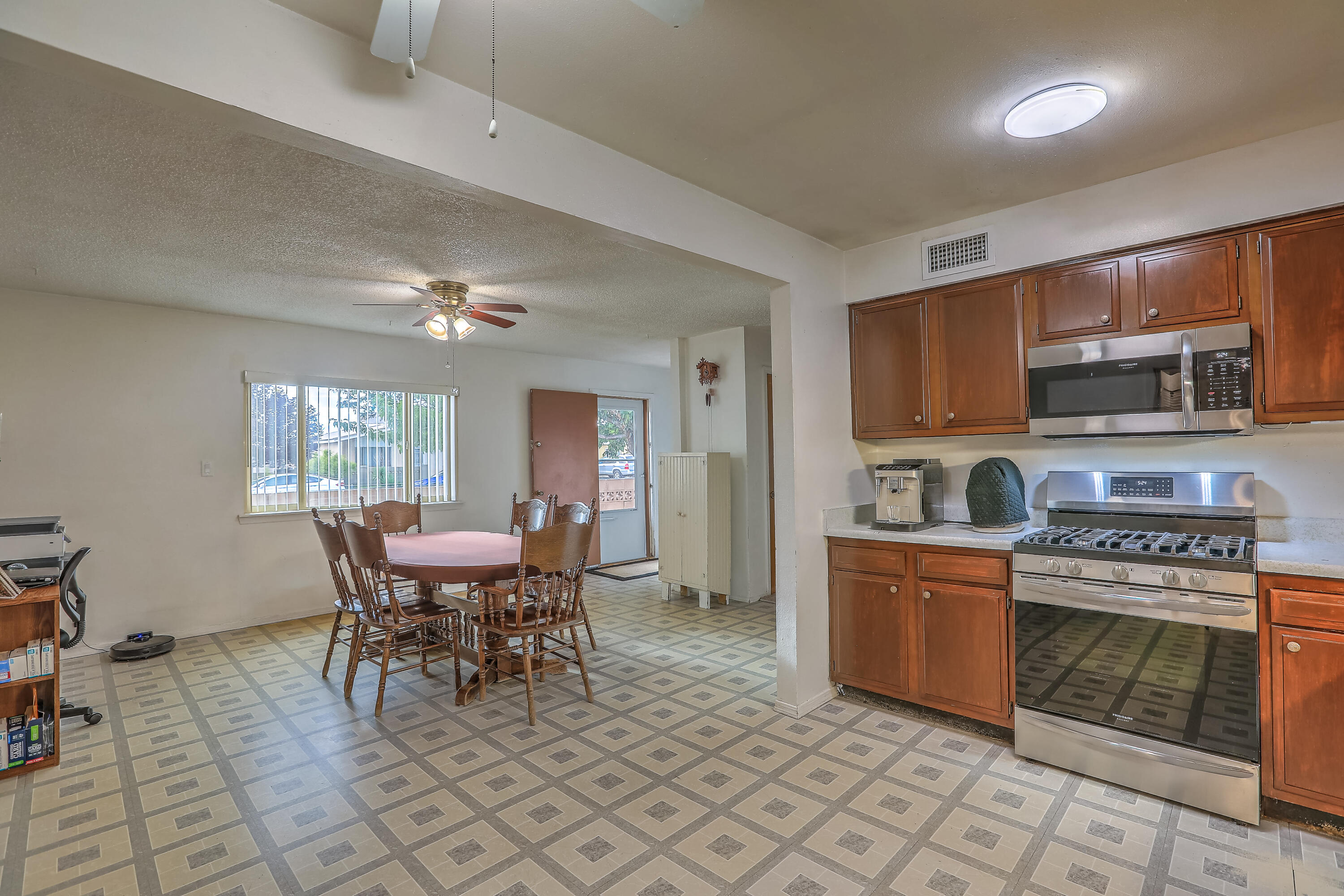 4506 W GLEN Drive SW