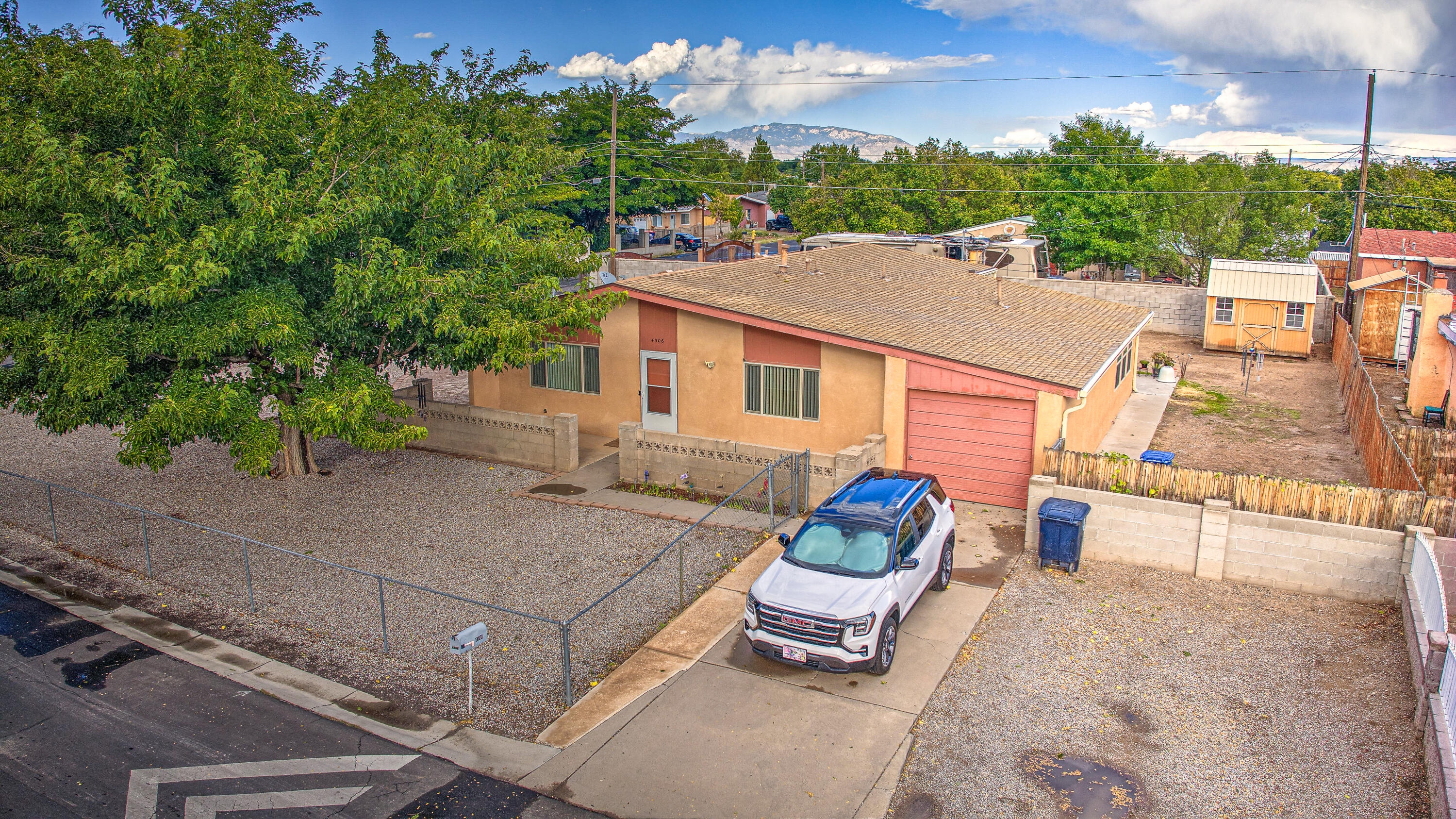 4506 W GLEN Drive SW