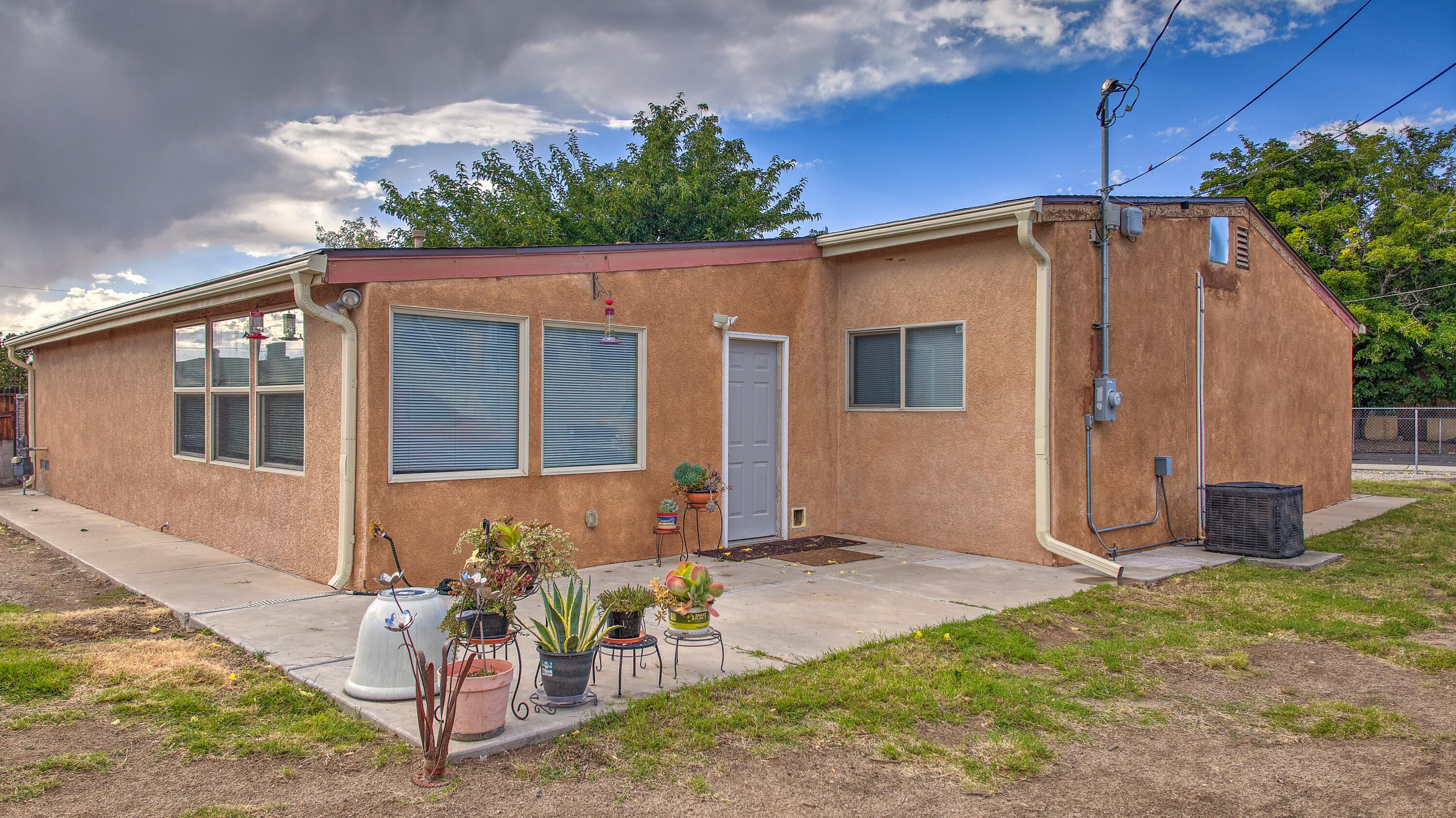 4506 W GLEN Drive SW