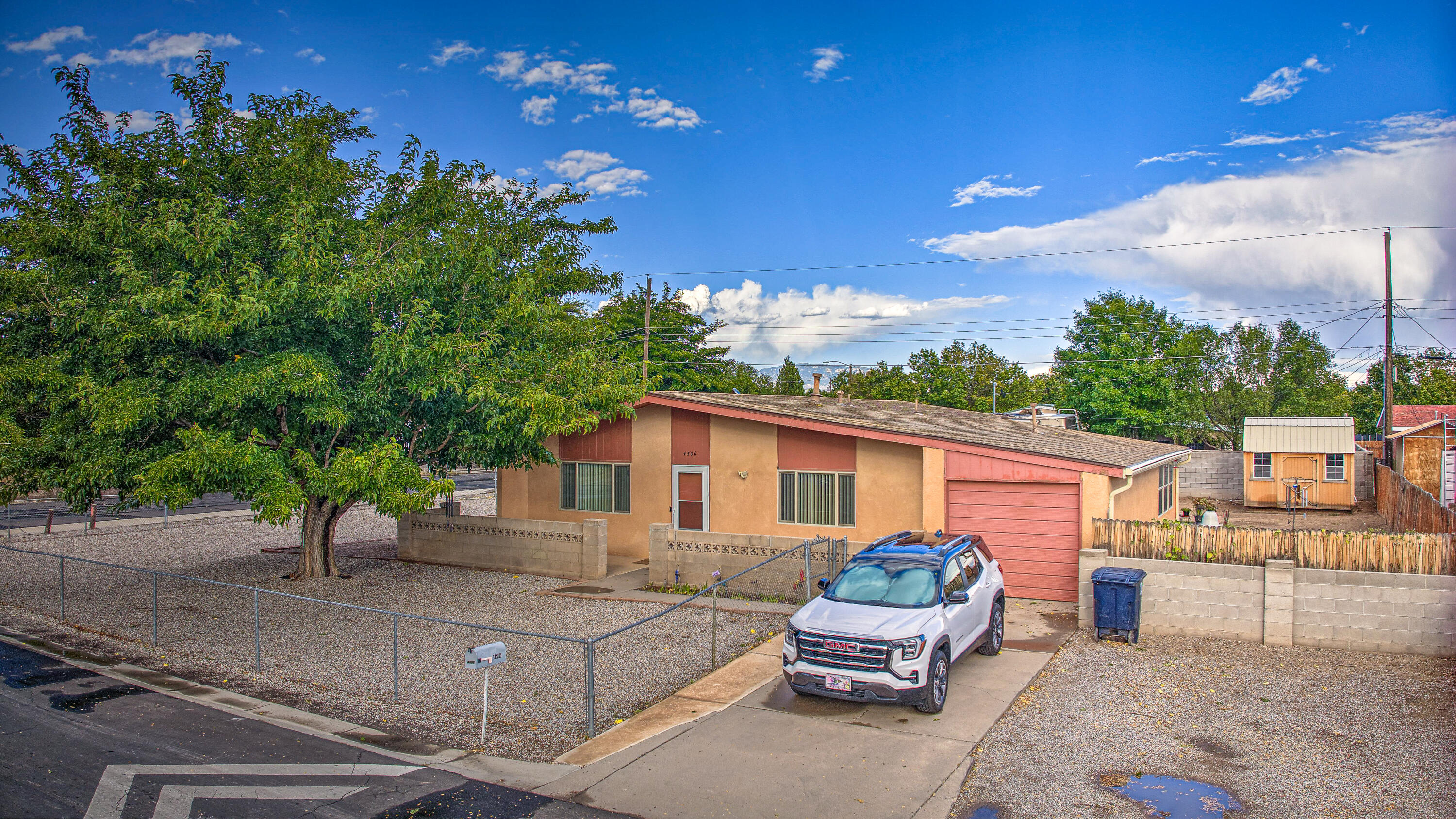 4506 W GLEN Drive SW