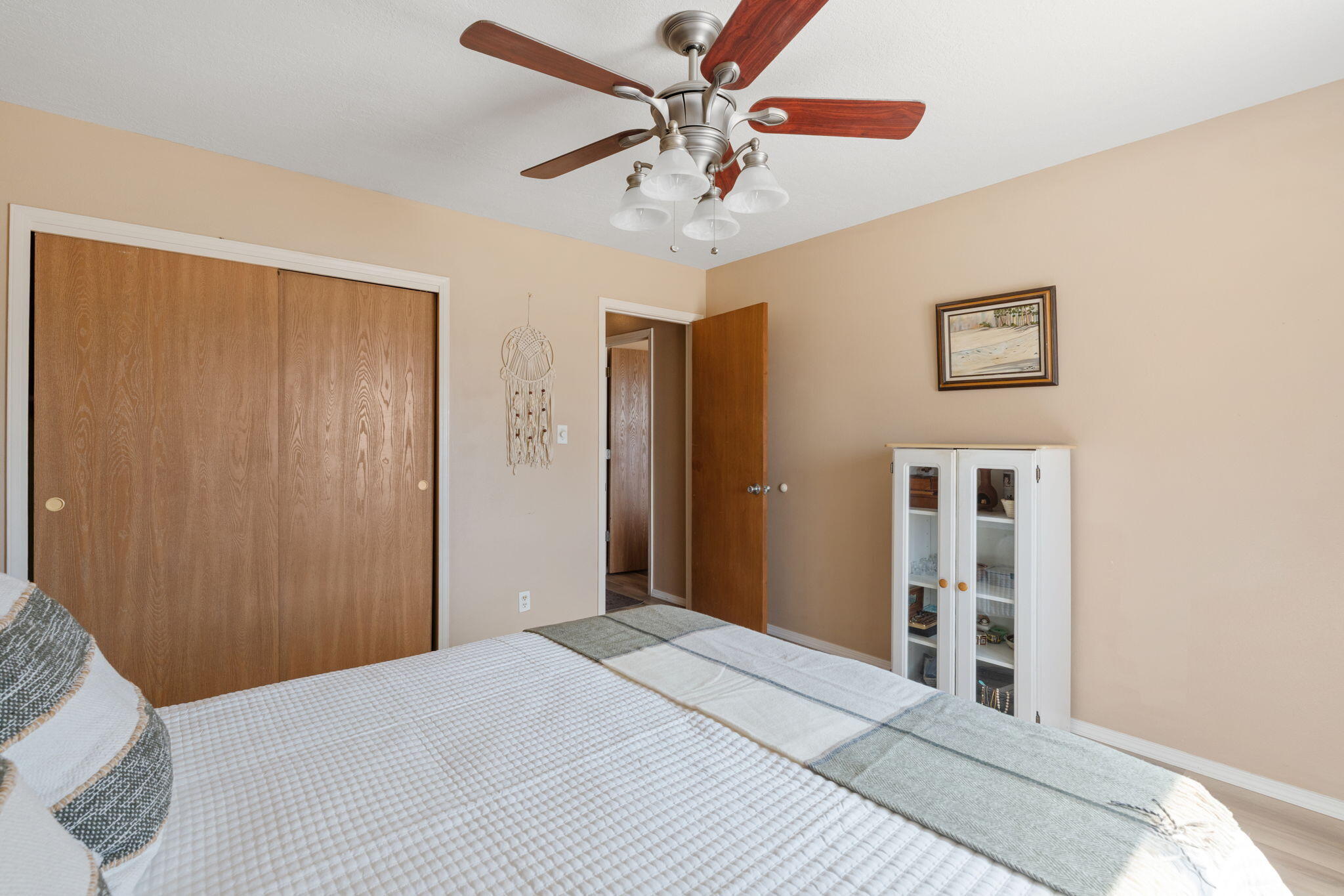 2900 VISTA DEL REY NE 20C