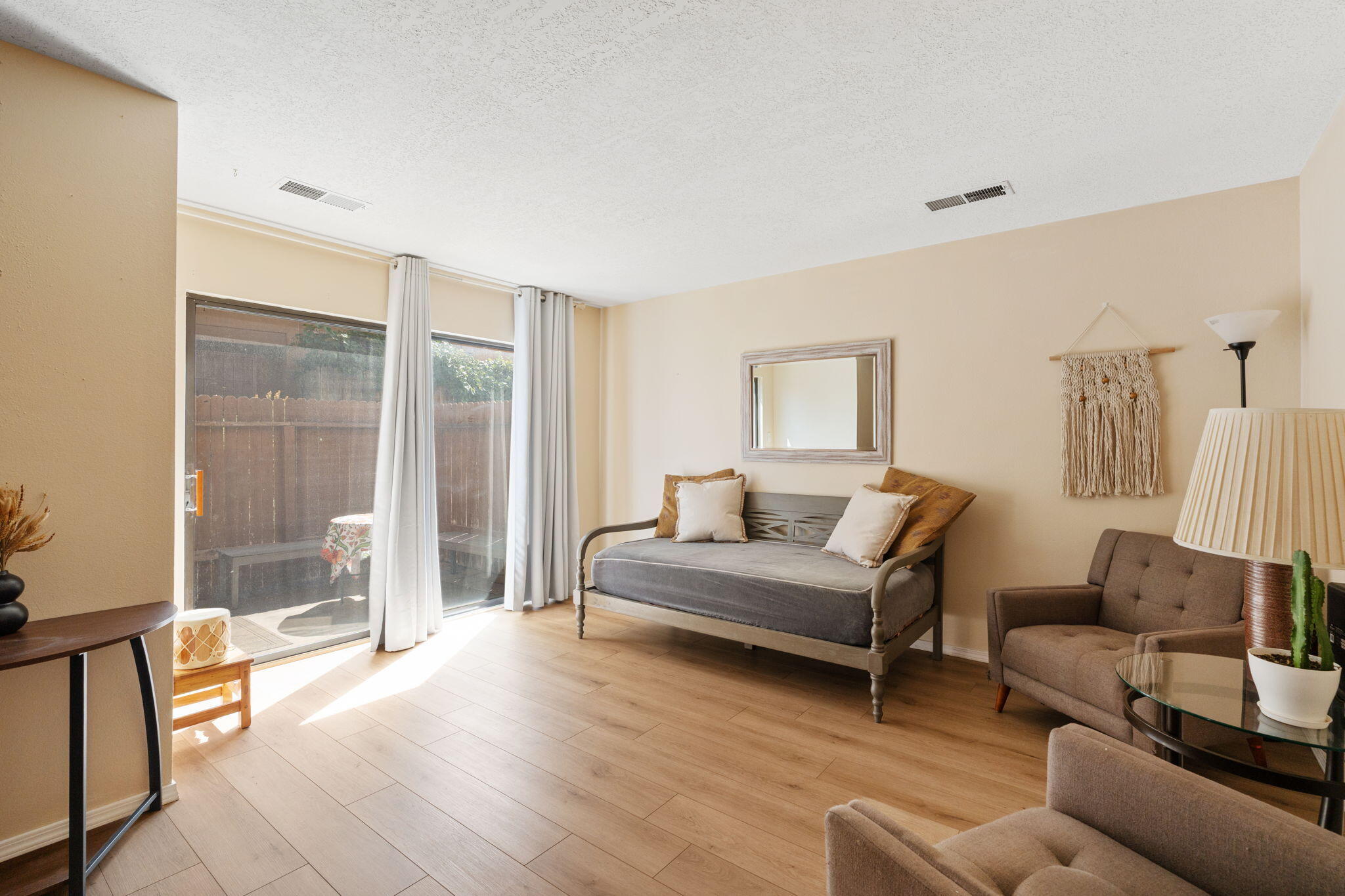 2900 VISTA DEL REY NE 20C