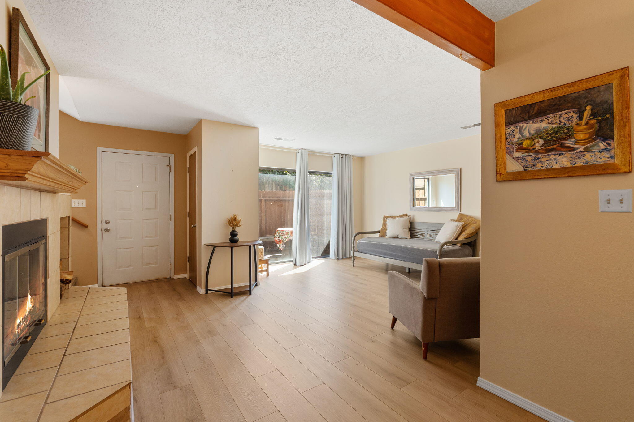 2900 VISTA DEL REY NE 20C