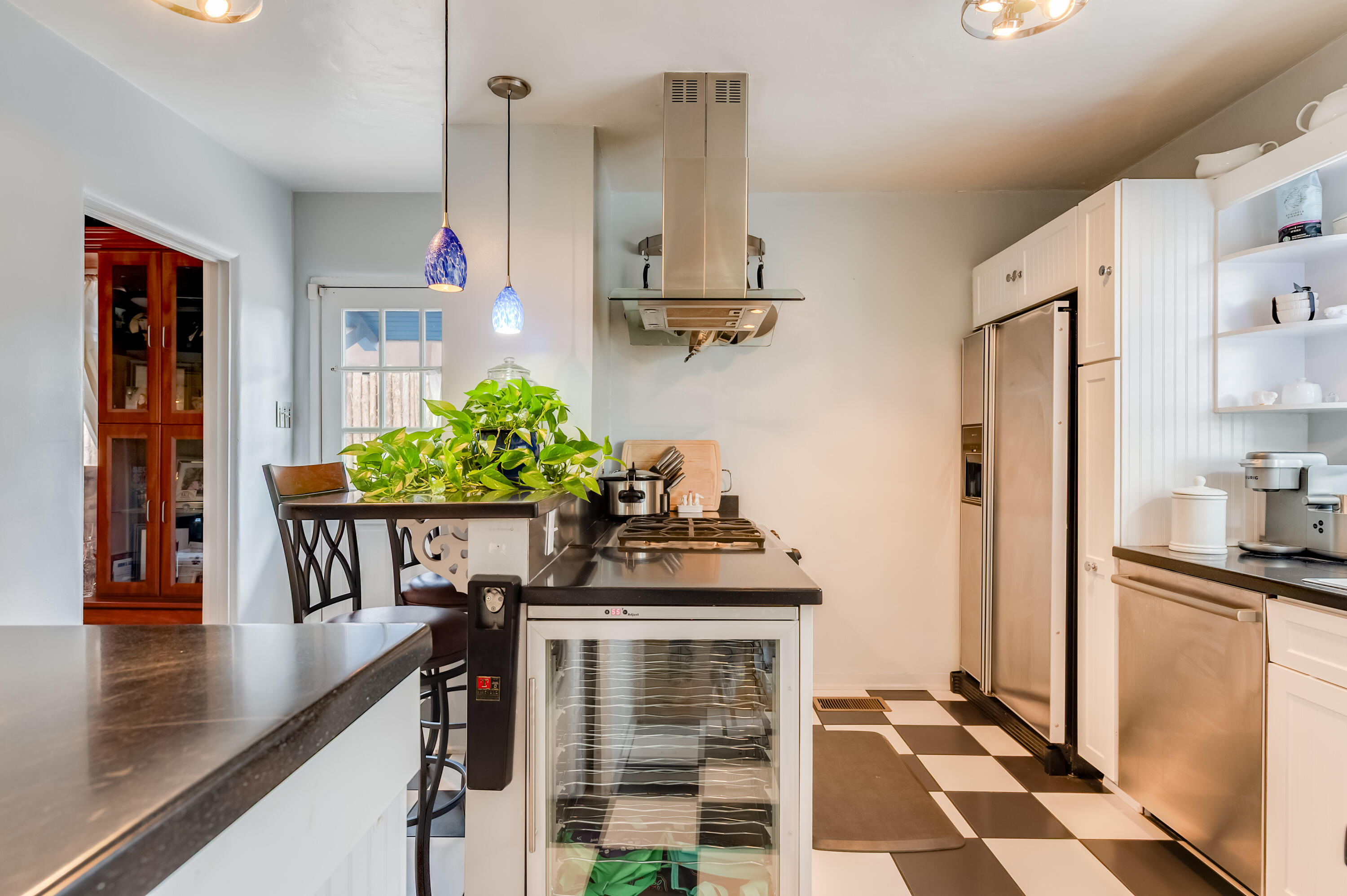 410 AMHERST Drive SE