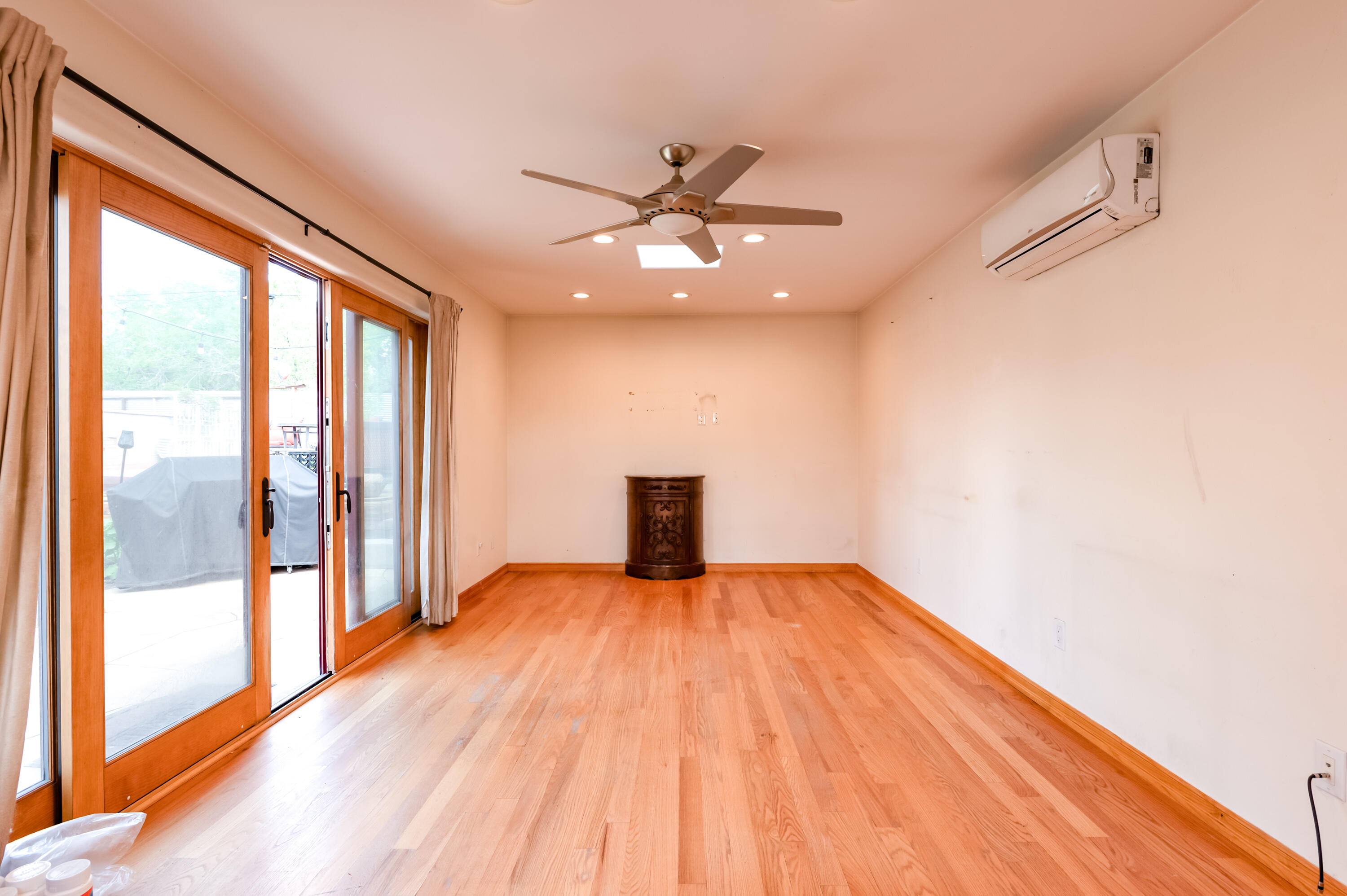 410 AMHERST Drive SE