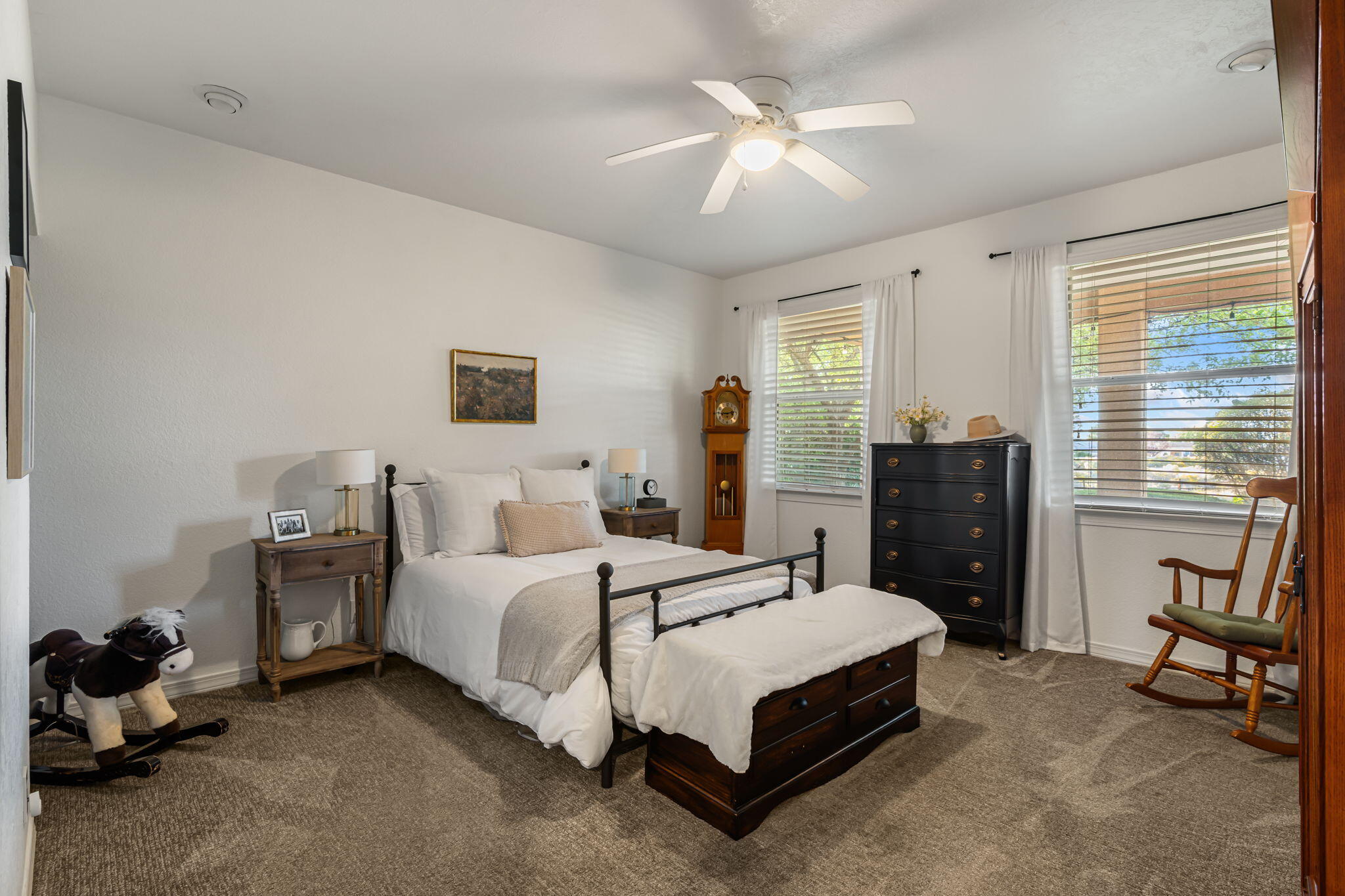 6505 MEADOW HILLS Street NE