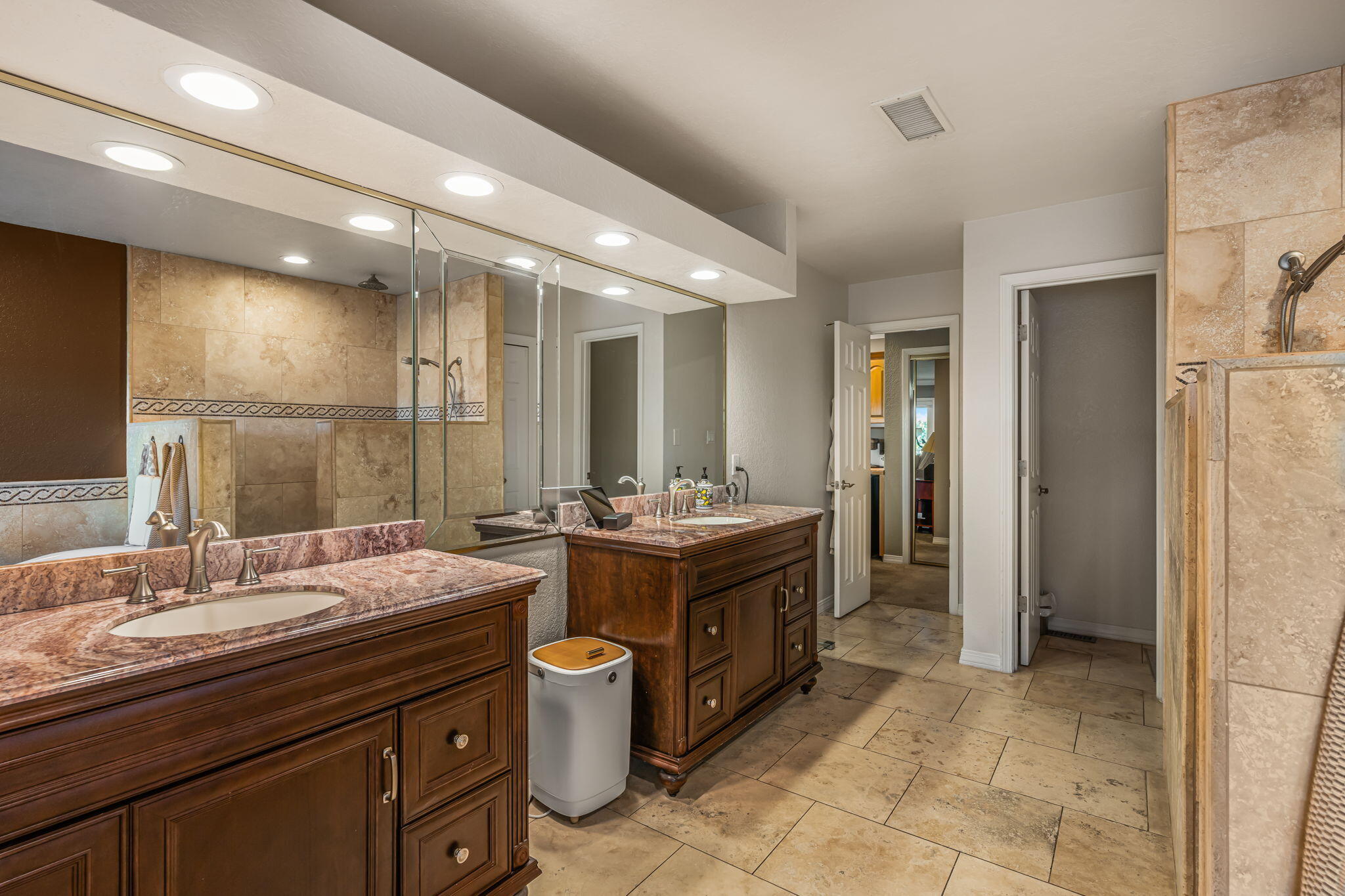 6505 MEADOW HILLS Street NE