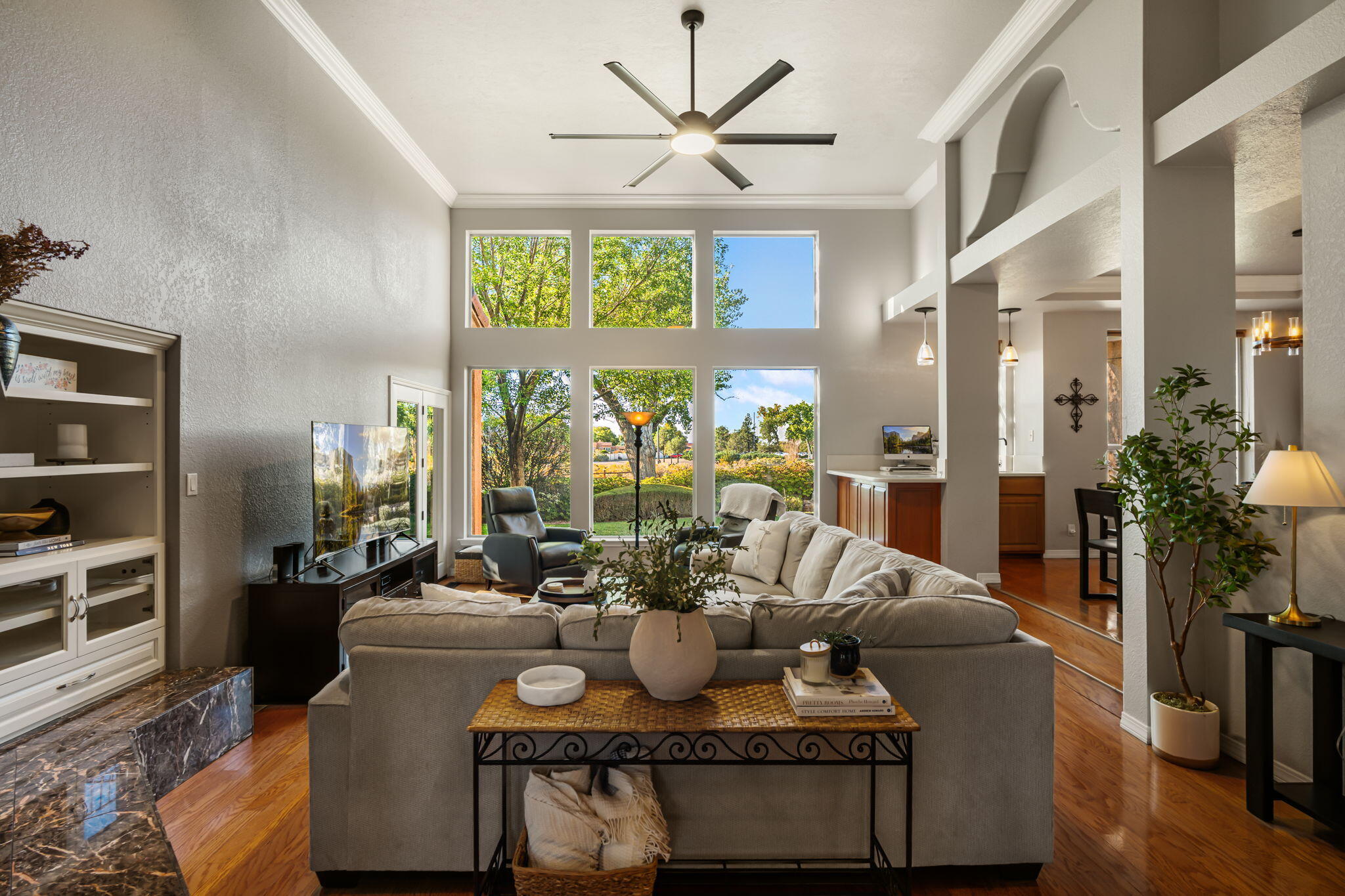 6505 MEADOW HILLS Street NE