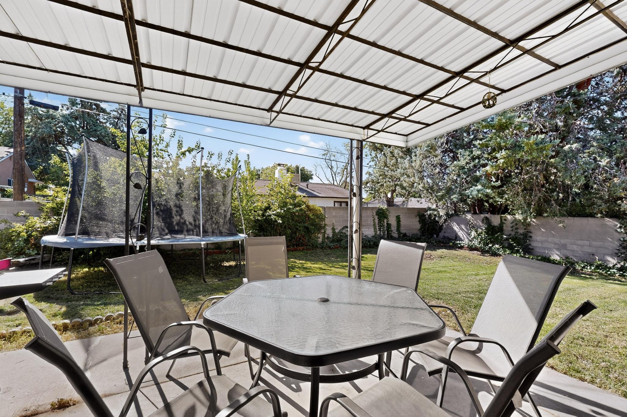 3604 PARISIAN Way NE