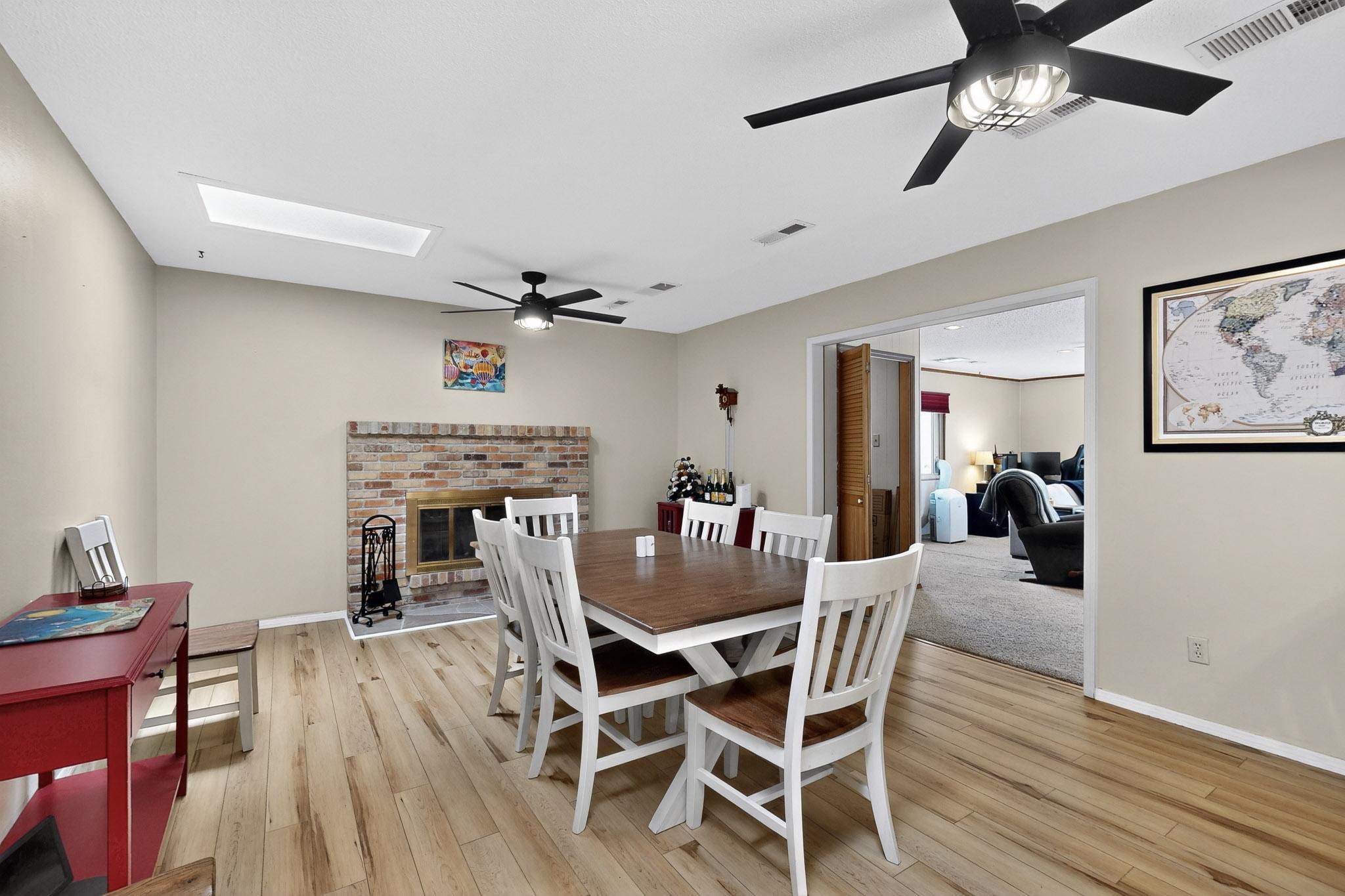 3604 PARISIAN Way NE