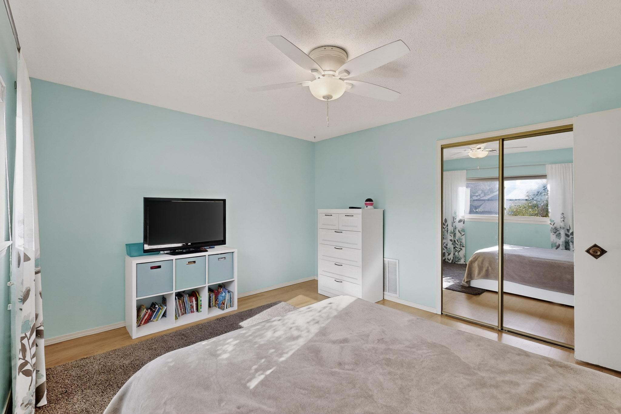 3604 PARISIAN Way NE