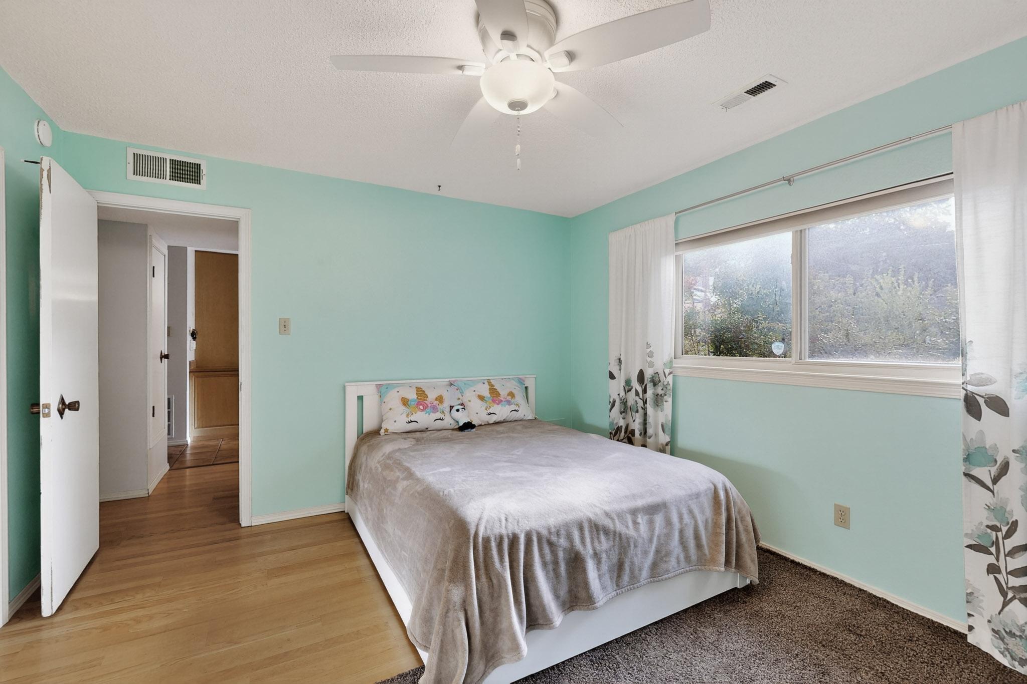 3604 PARISIAN Way NE