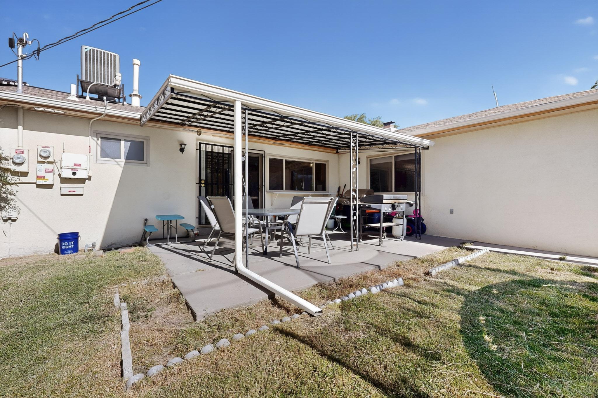 3604 PARISIAN Way NE