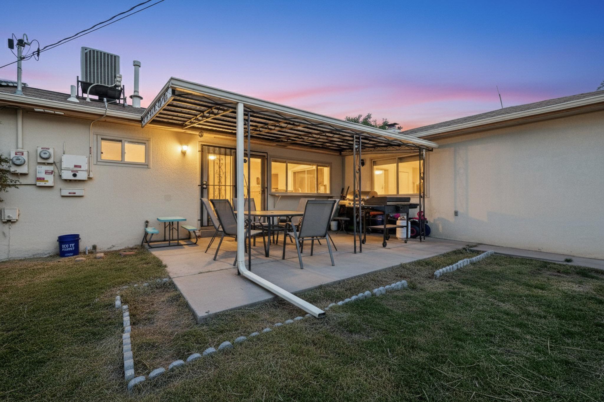 3604 PARISIAN Way NE