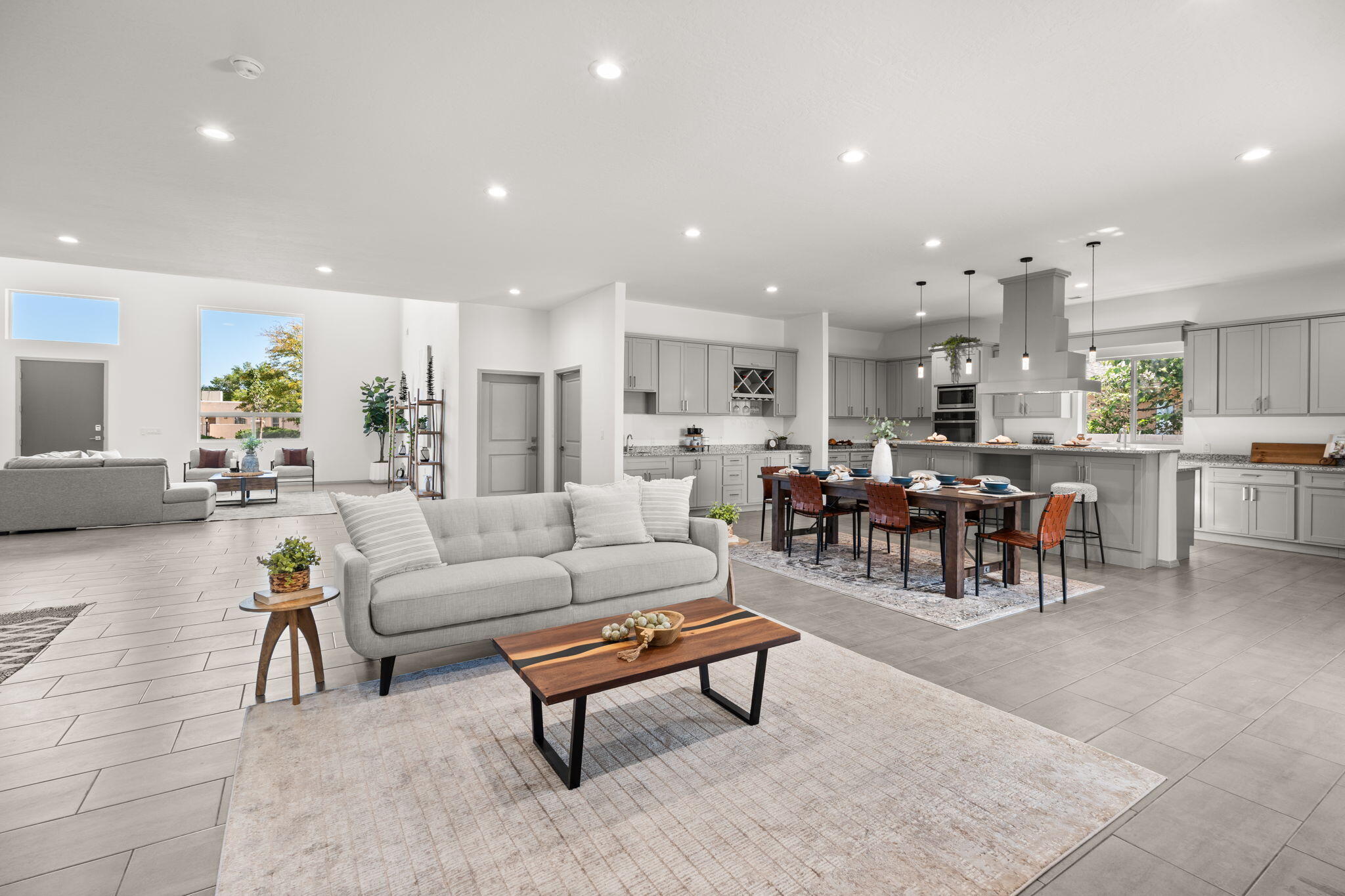 2006 SUTTLE Court NE