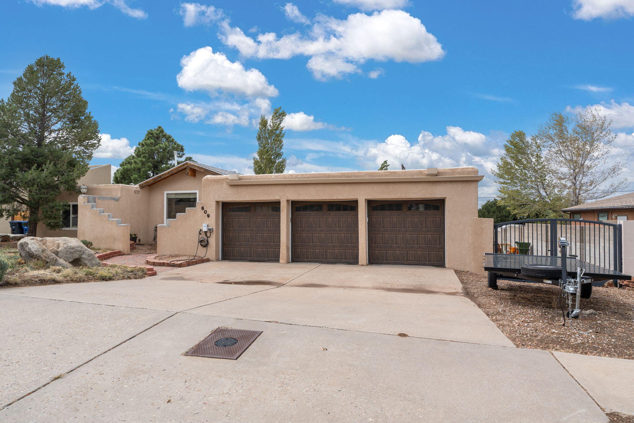 609 MARK Drive NE