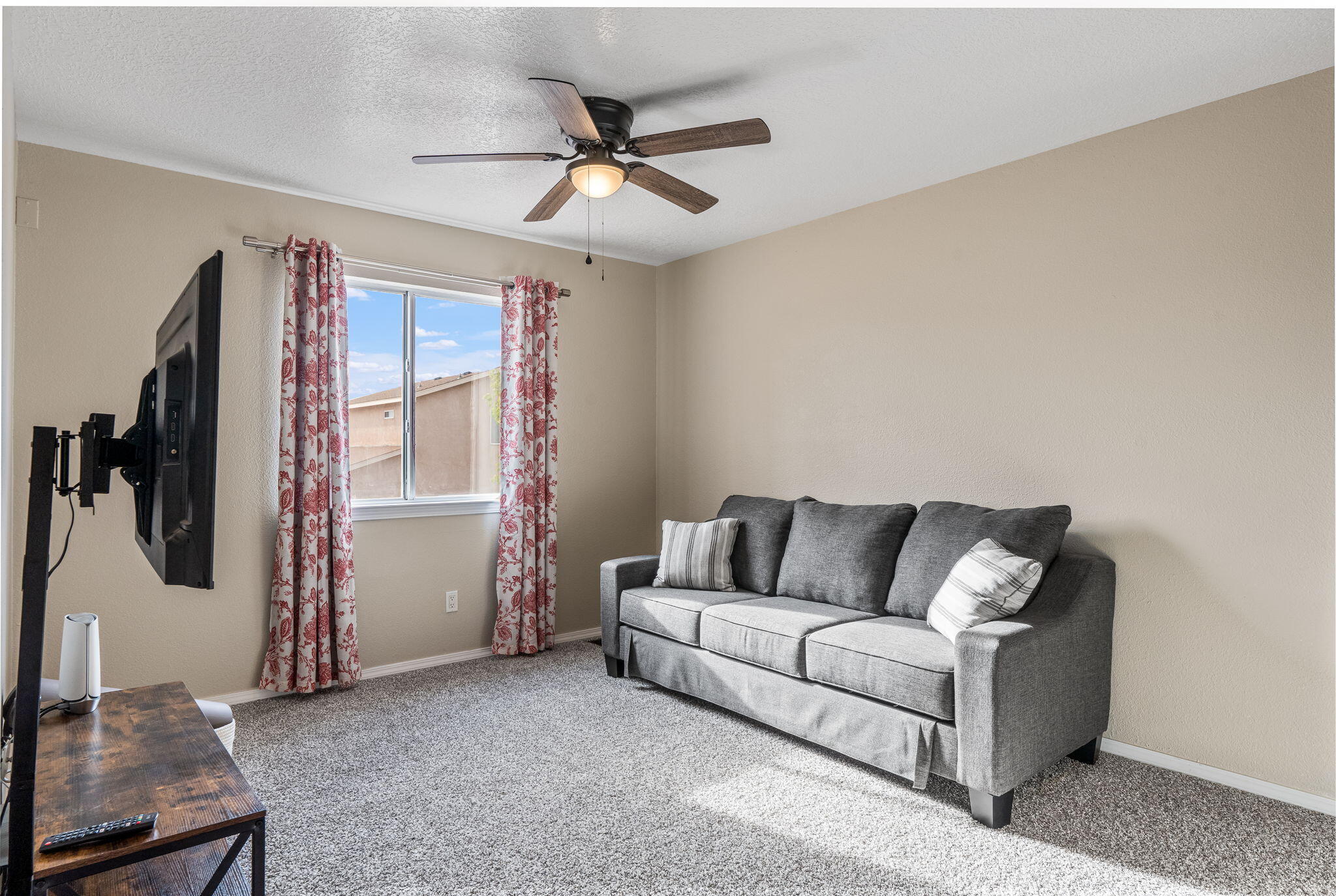 537 SKY TOWER Street SW